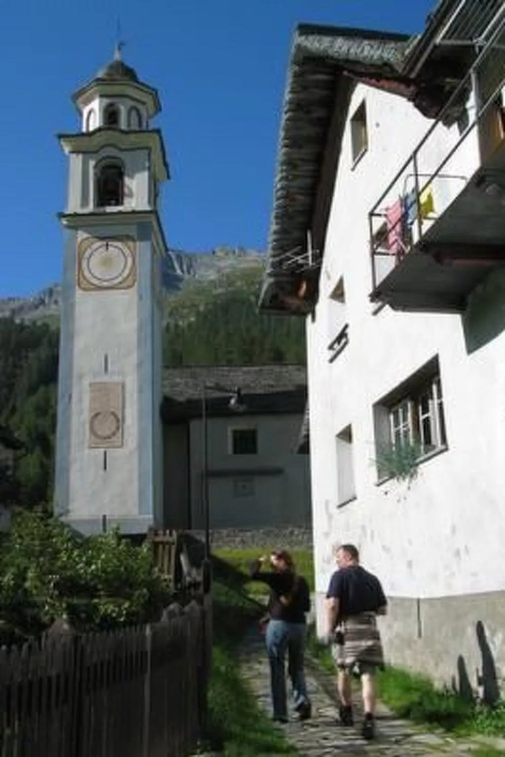 Casa Paola in Bosco Gurin-Draußen