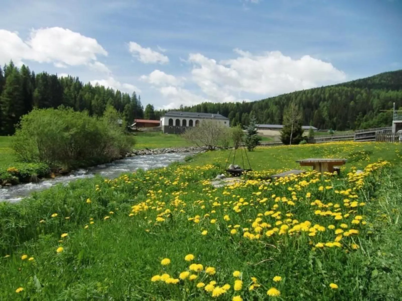 Chesa Piz d'Esan-Draußen