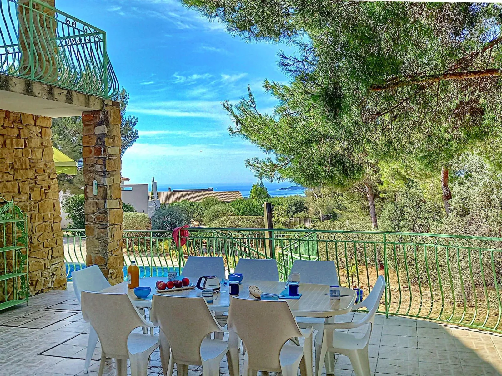 Villa und Pool mit Meerblick nur für Sie-Outside