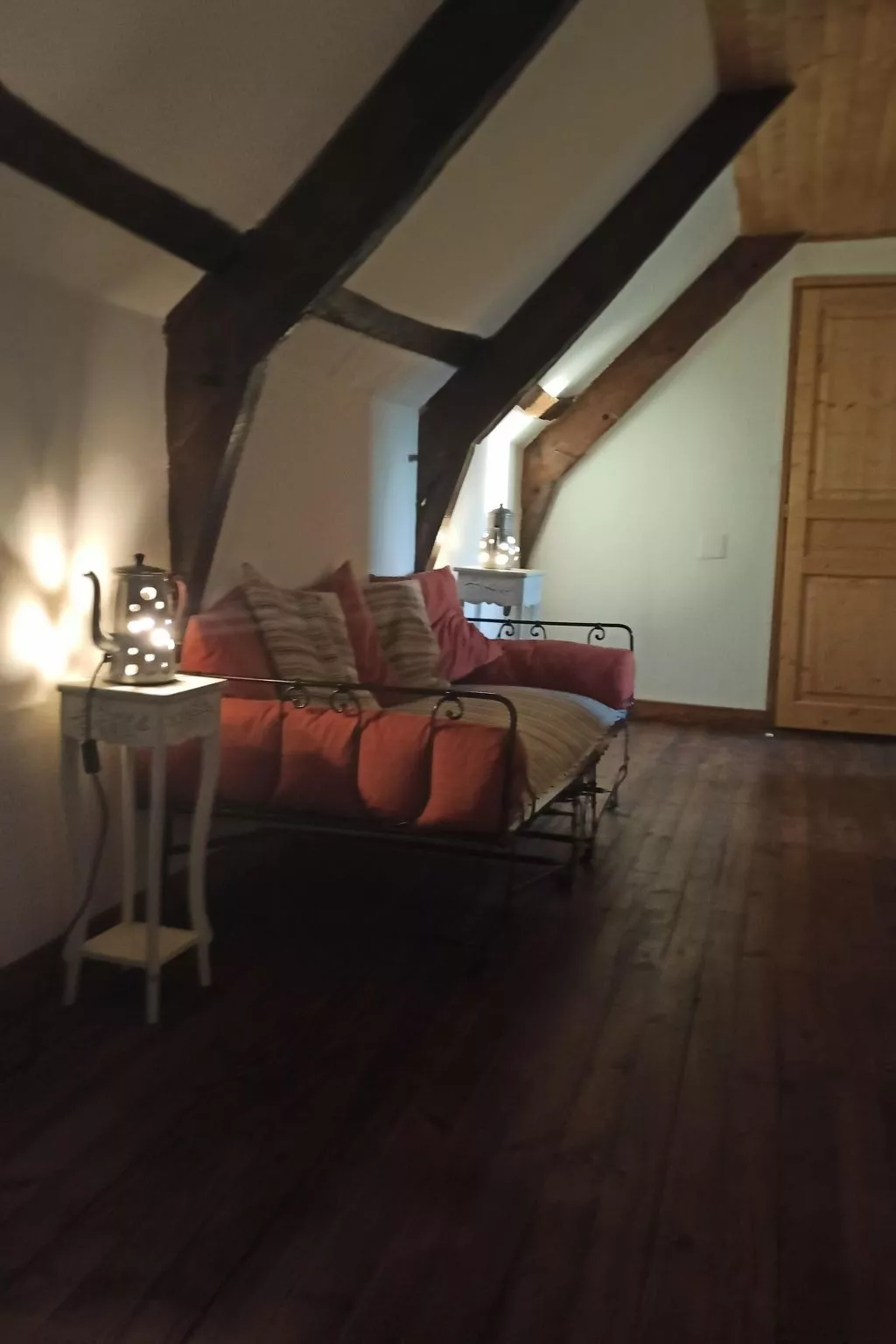 "Der Bauernhof des Vaters"-Drinnen