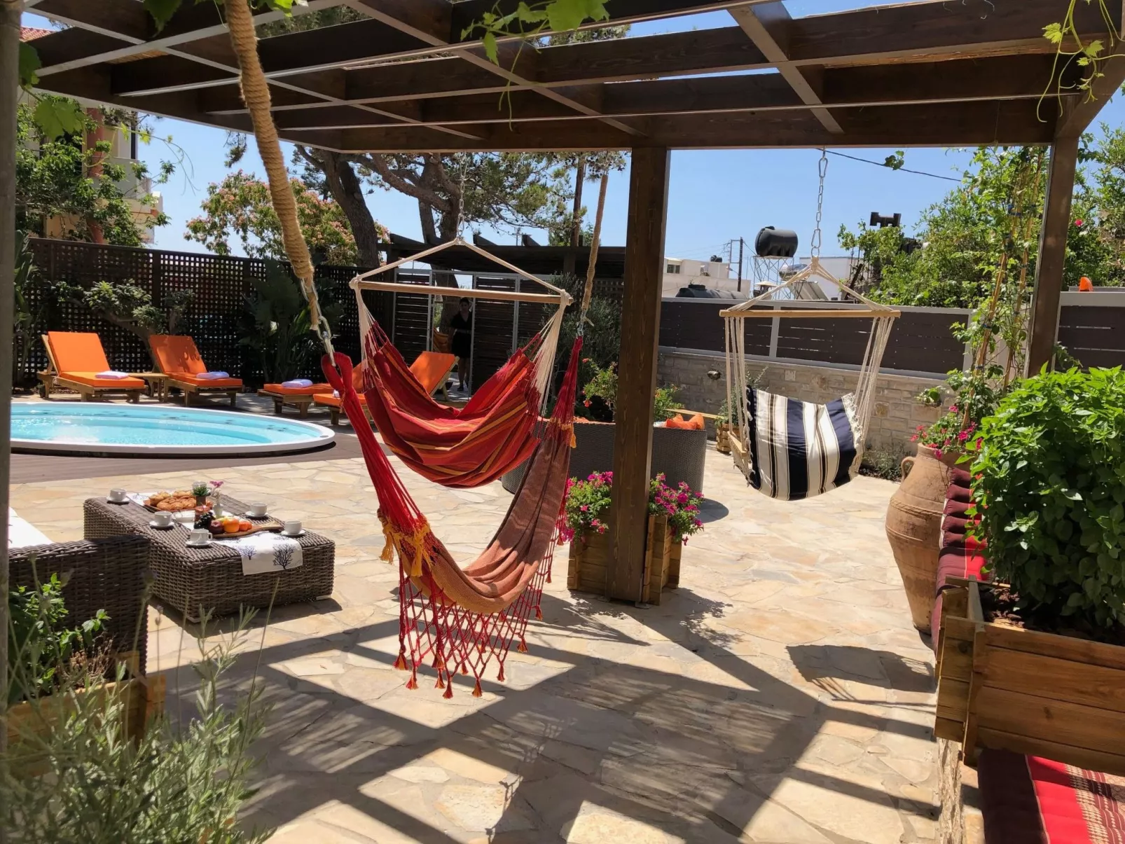 Lemonia für 6 Personen und 3 Kinder-Dedans