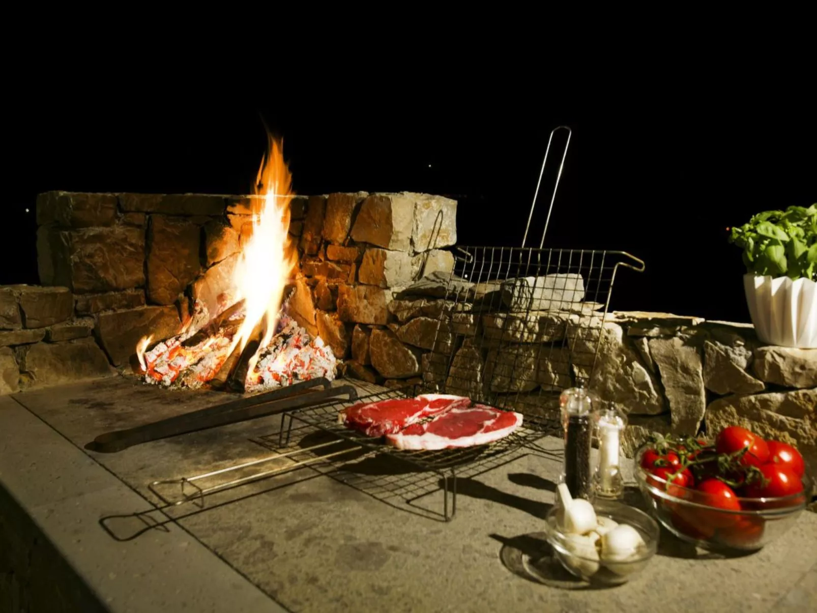 Villa mit Infinity-Pool-Outside
