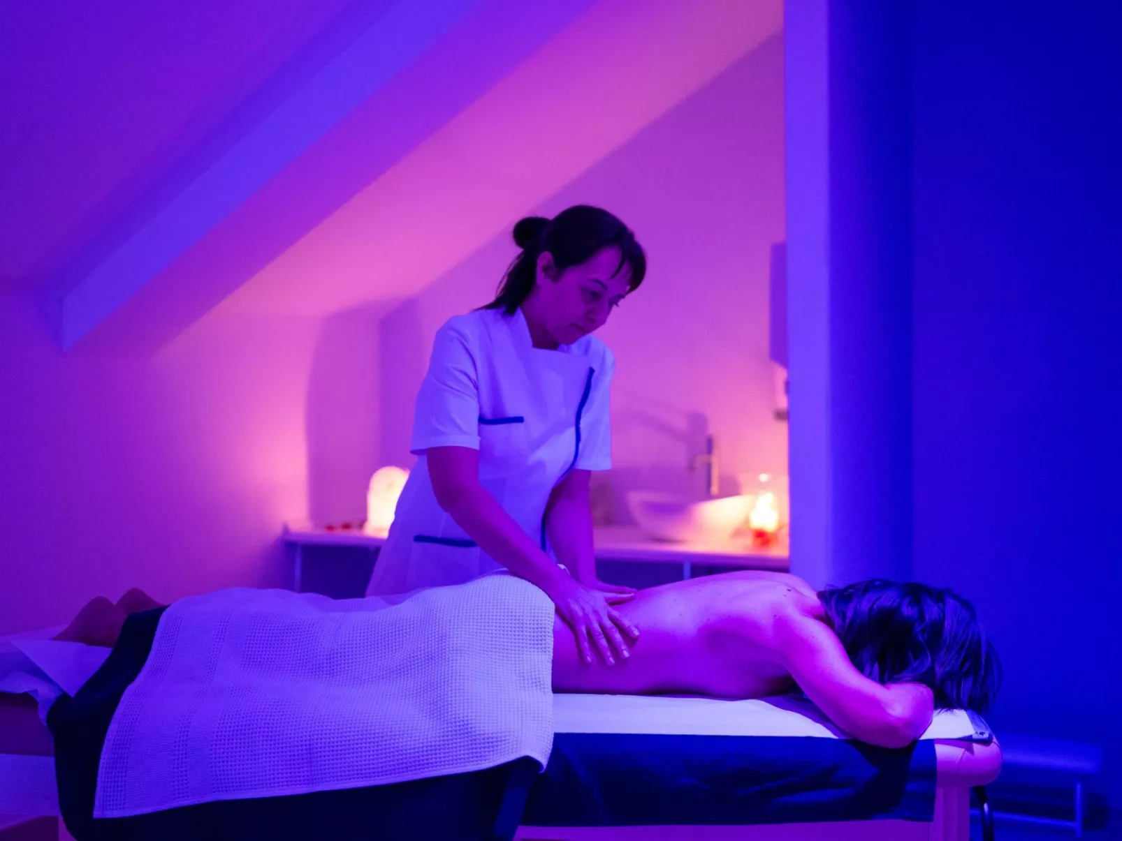 Wohnung im Dorfzentrum Ronco 2-Drinnen