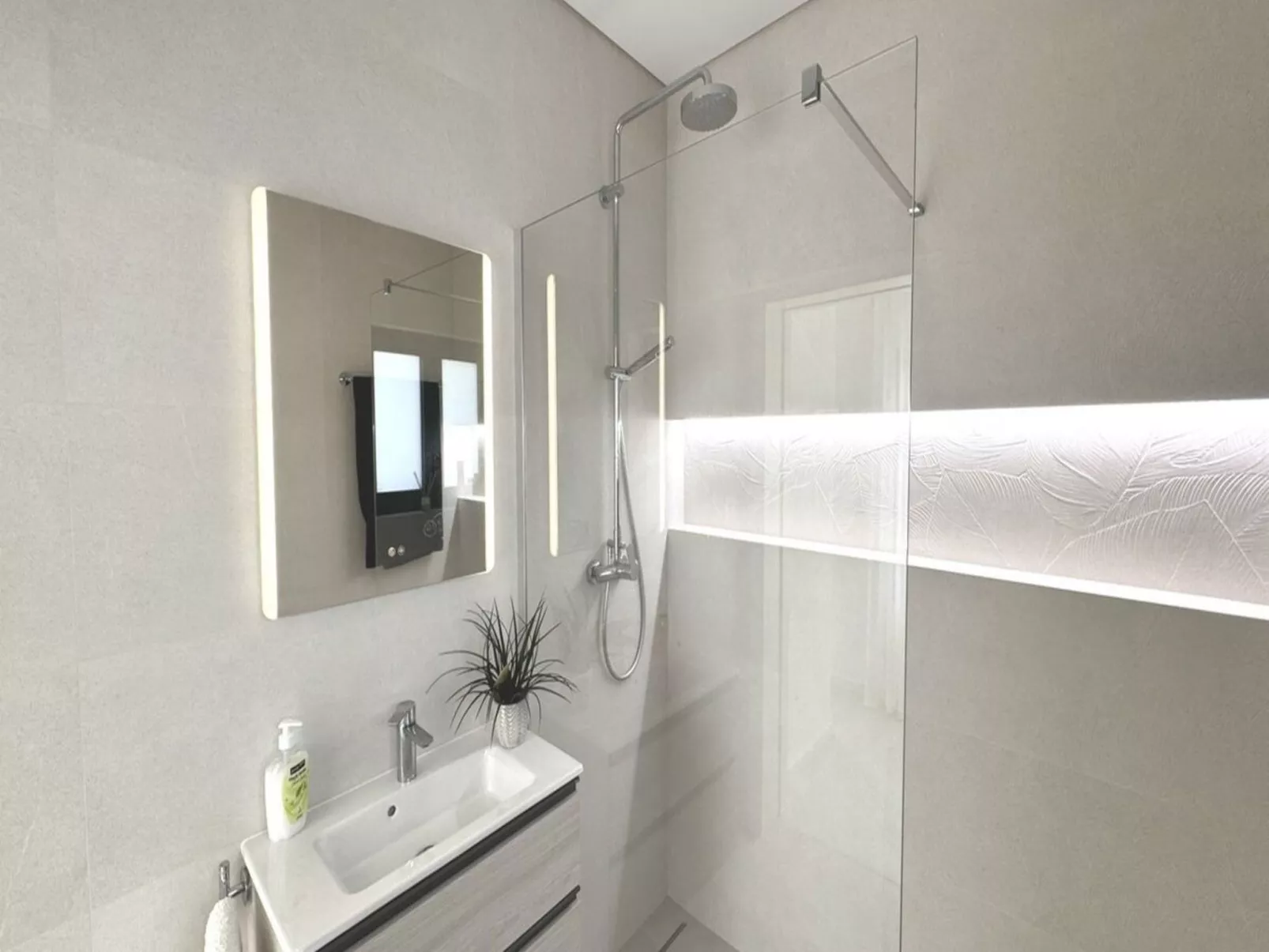 Strandhaus -Salzwasserpool, Geheizt Bedeckt-Dedans