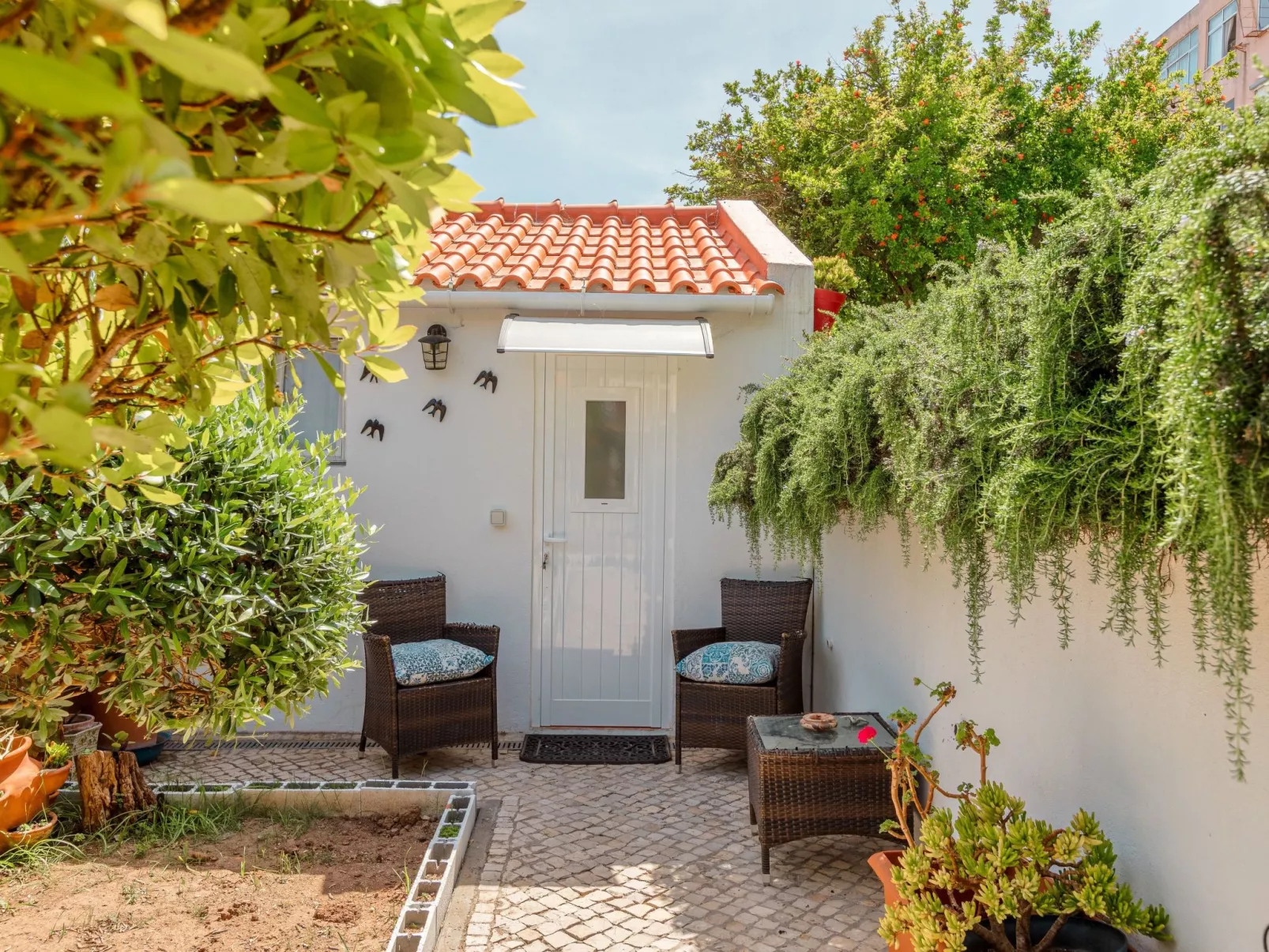 Nette Wohnung mit Kleinem gemeinsamem Pool - Outside