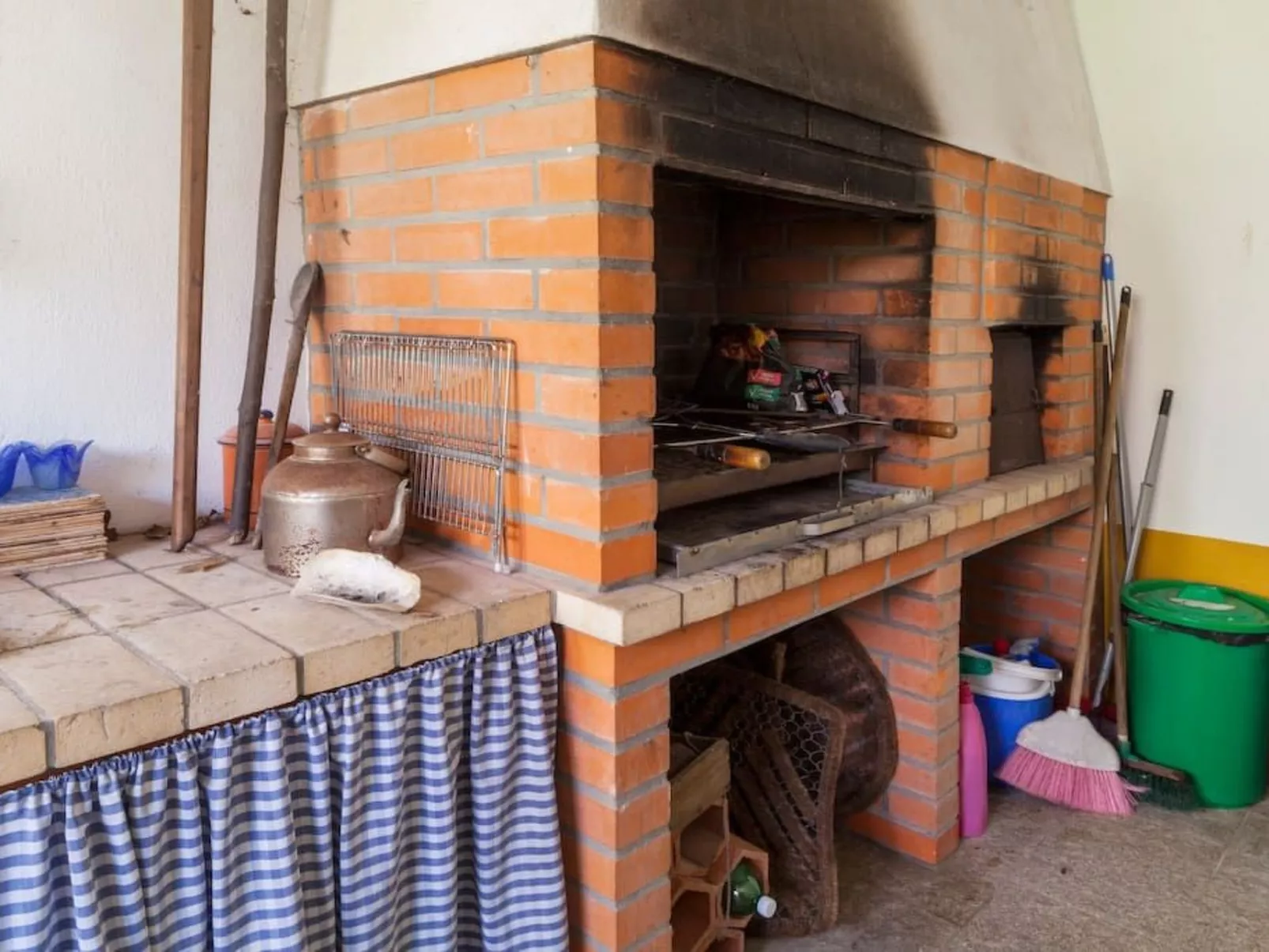 Maison du Moulin in Bauernhof-Drinnen