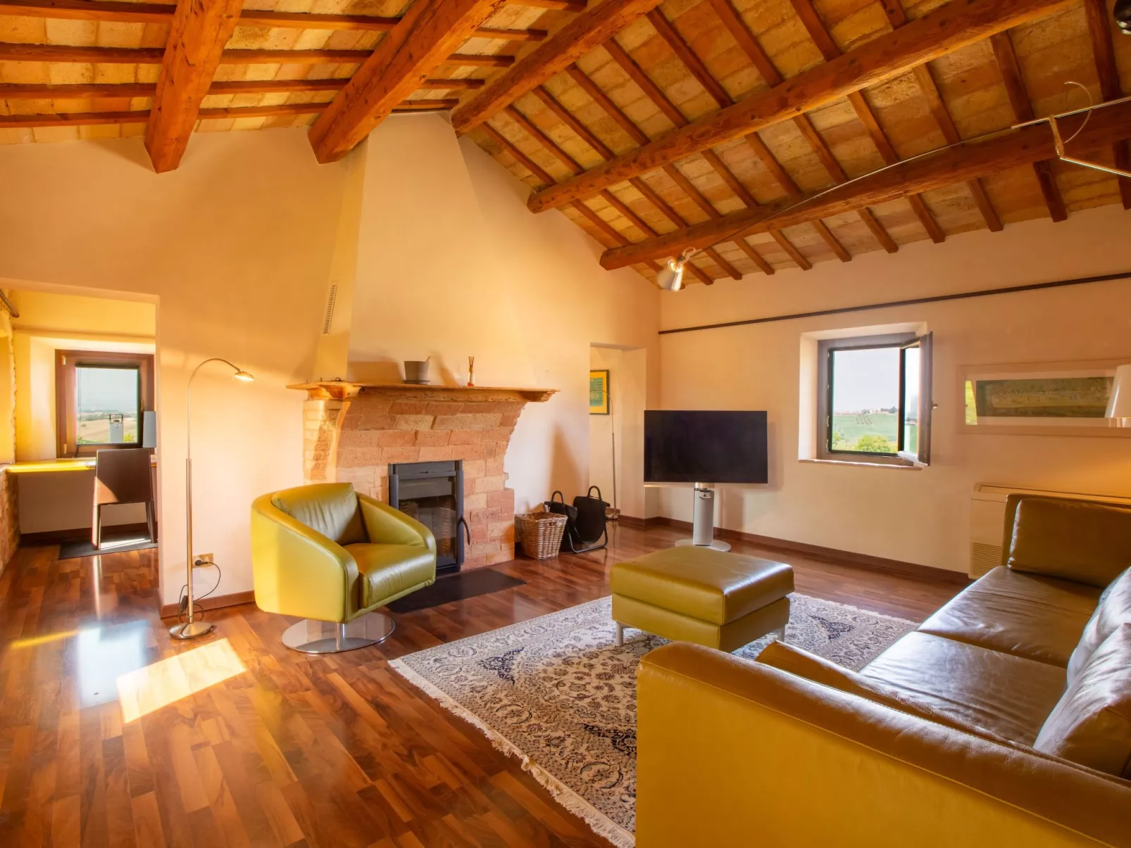 Villa Gelso mit Pool, Sauna und atemberaubender Aussicht-Inside