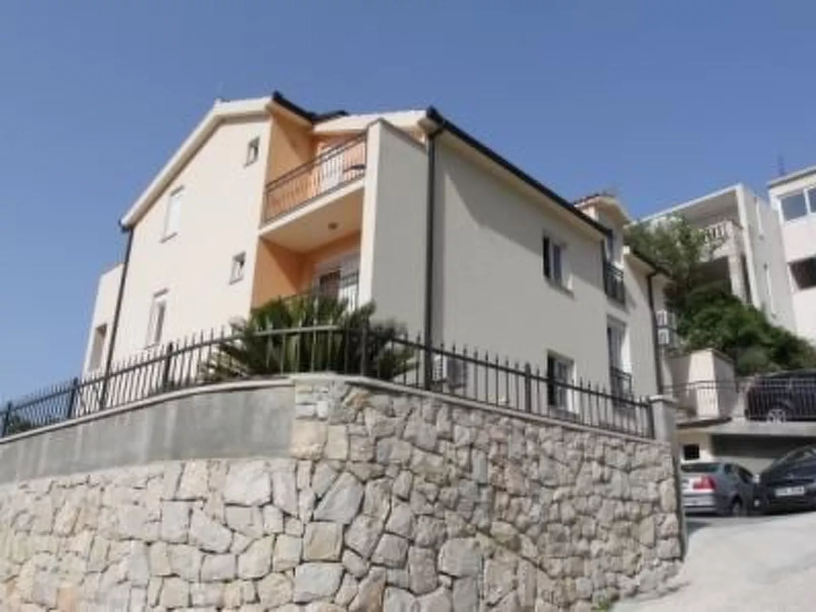 Parterre-Ferienwohnung für vier Personen-Outside