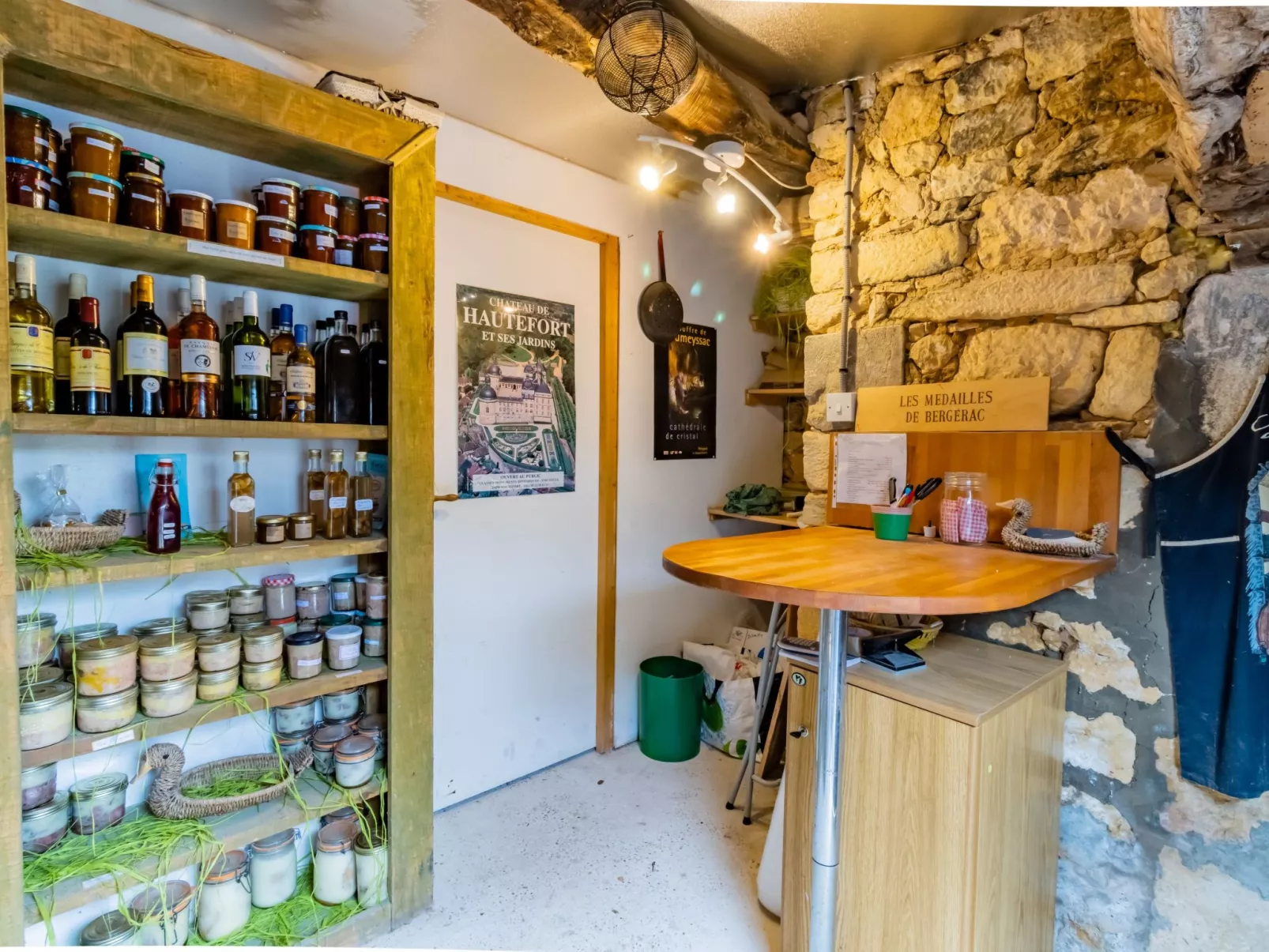 Ehemaliger Bauernhof Le Bonheur in Sainte-Mondane-Inside