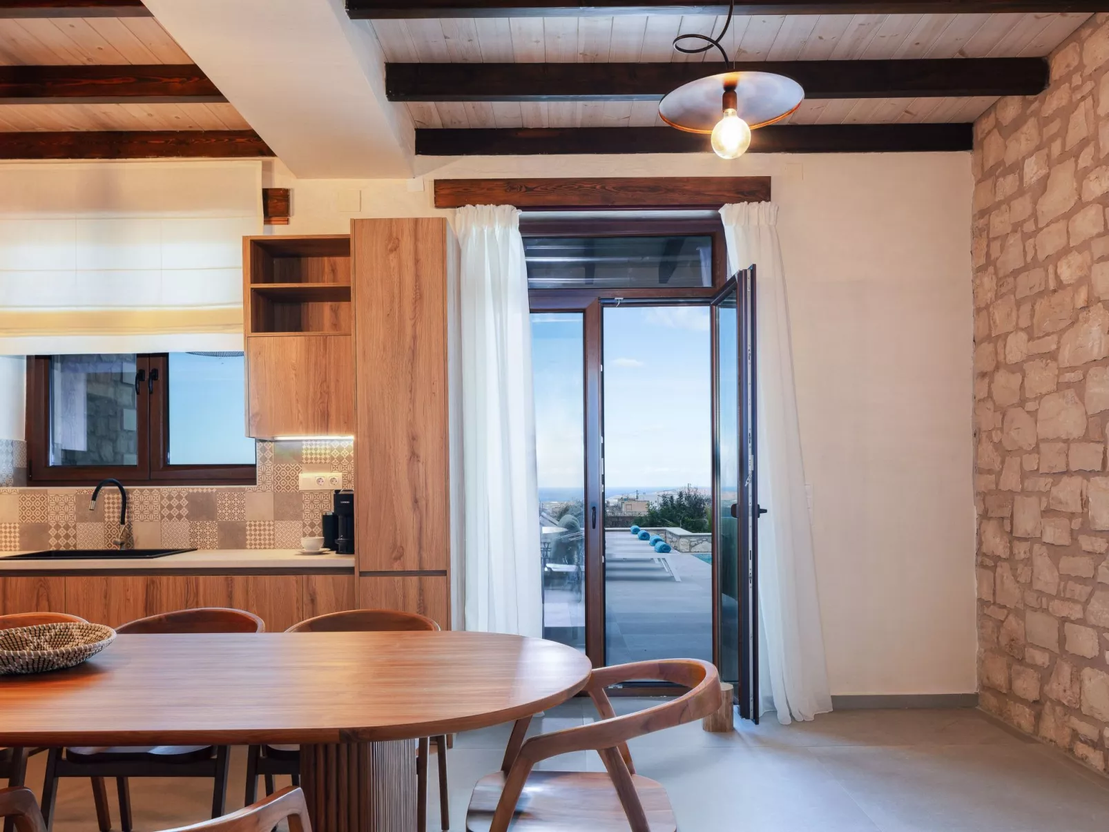 Brandneue Villa mit Meerblick, privatem Pool und Ping Pong-Image-tags.info