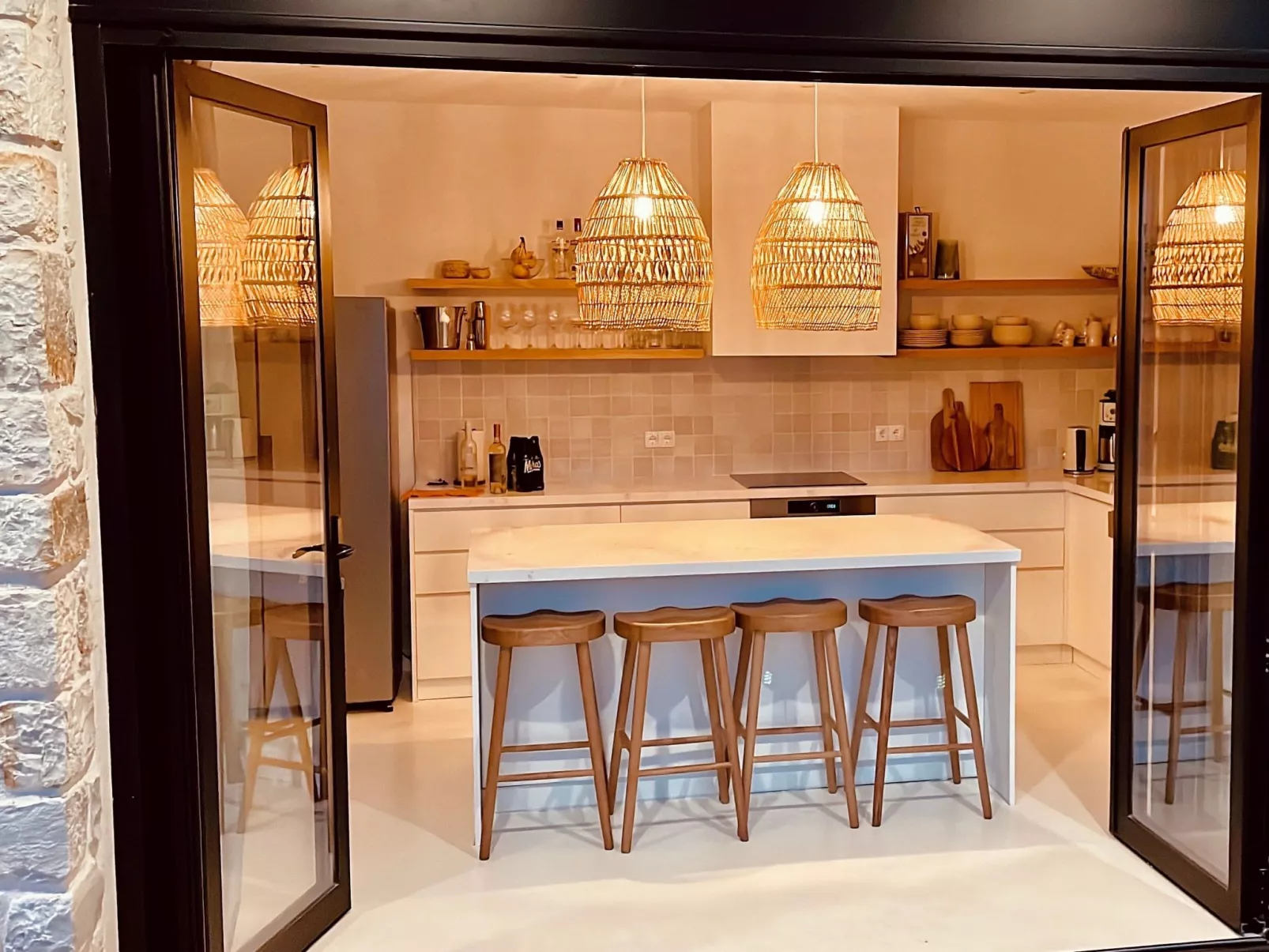 "Villa Nepenthe"-Inside