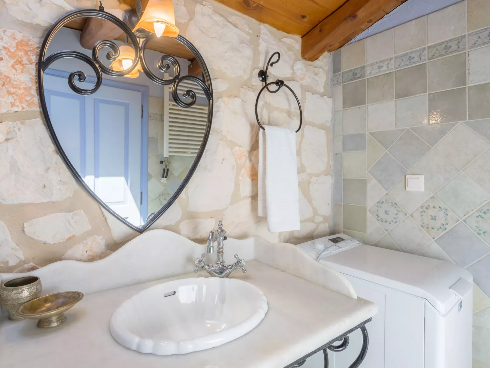 Villa Ariadne mit privatem Pool-Drinnen