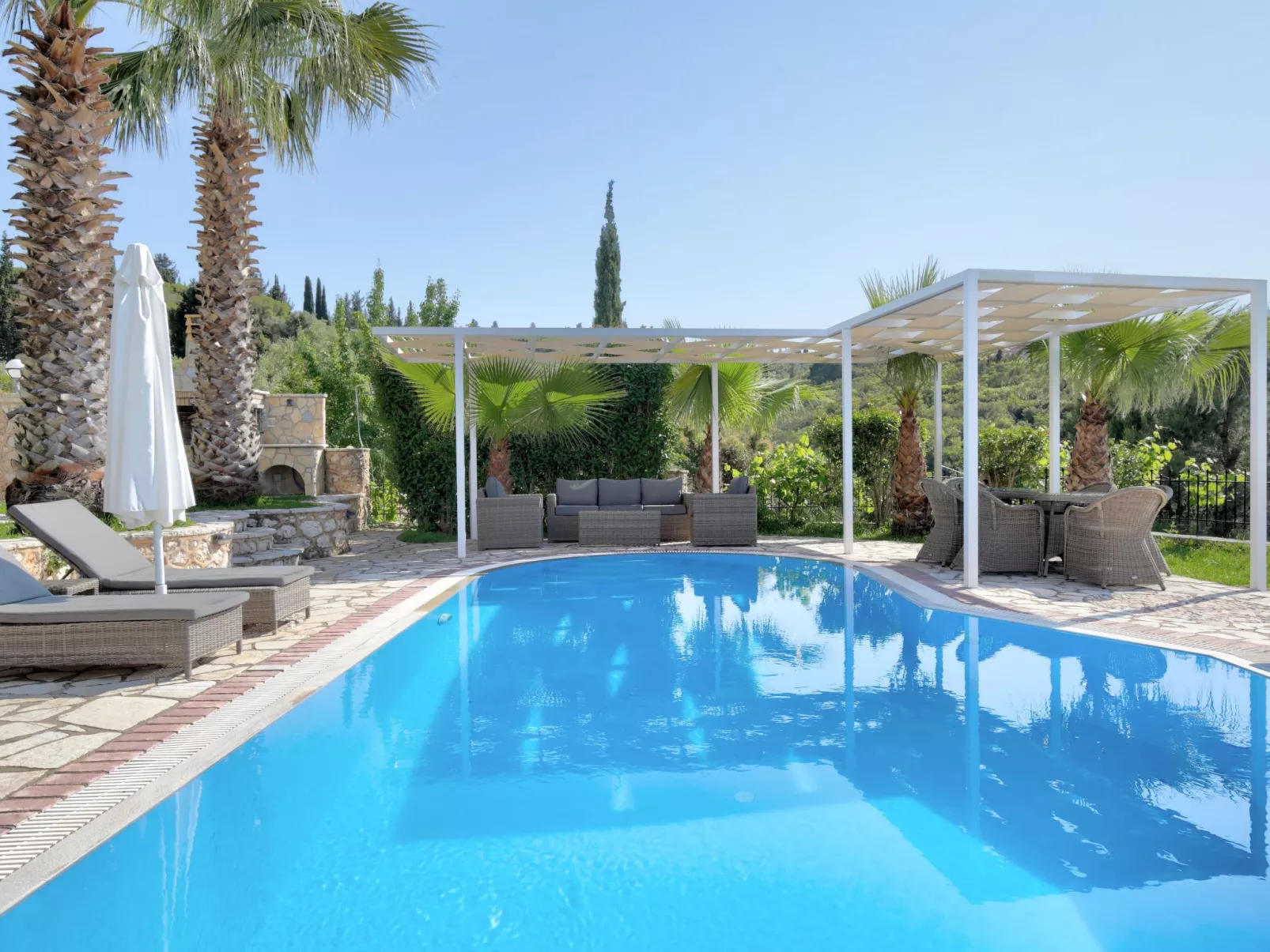 Luxusvillen Thanasis in der Nähe von Kathisma-Image-tags.info