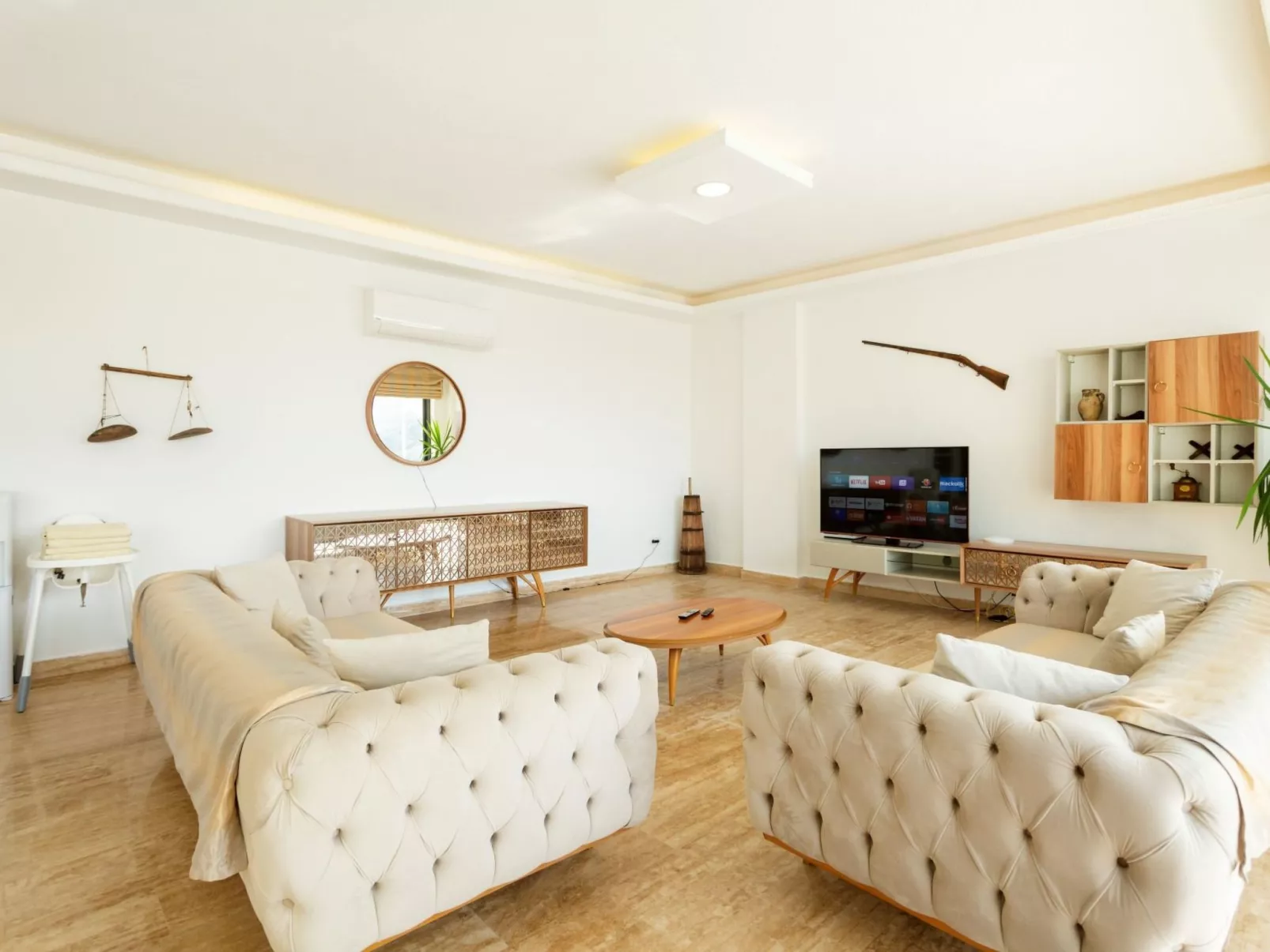 Villa Infinity Mountain mit Pool in Kalkan-Inside