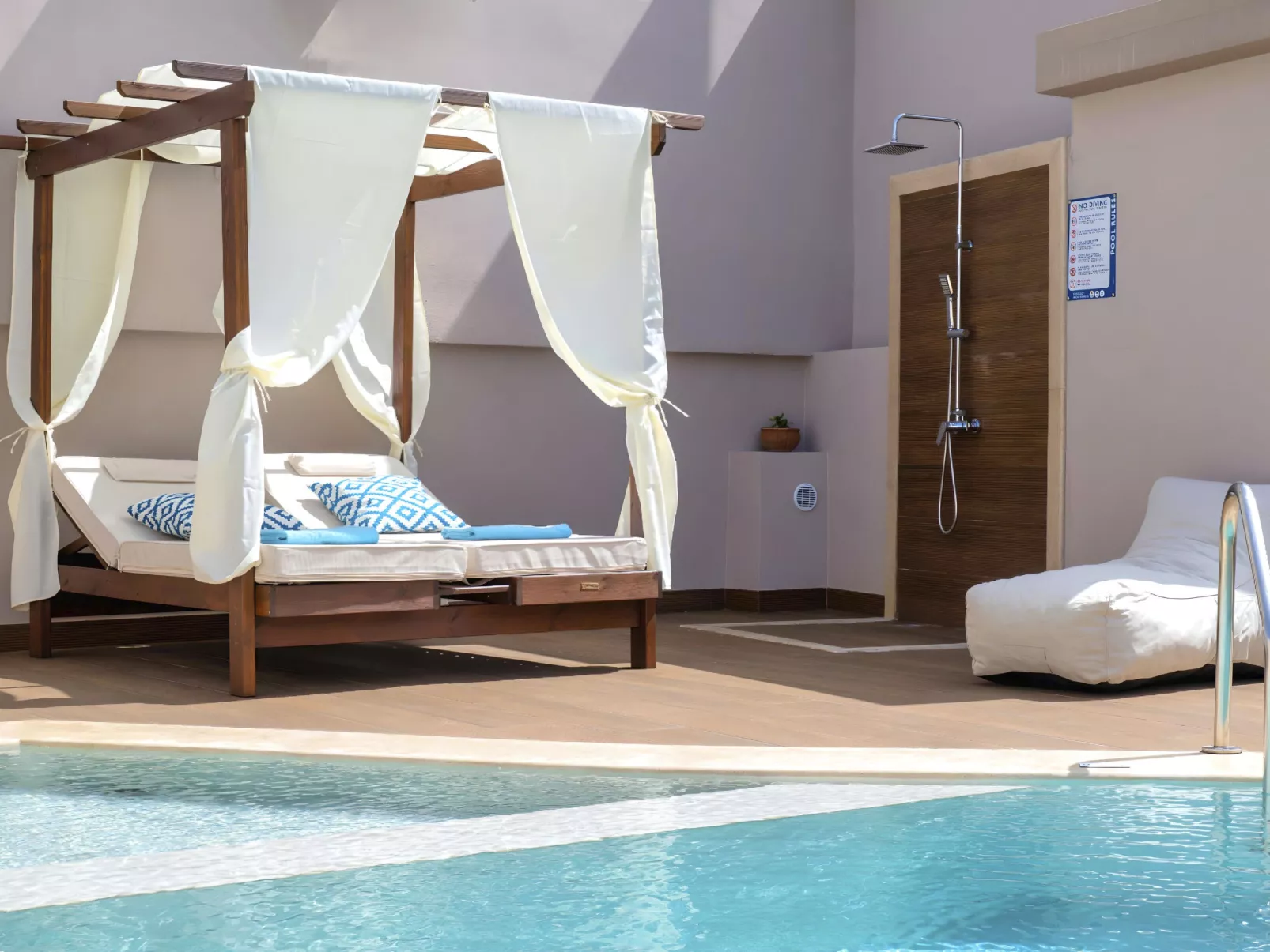 Petralis Luxus Villa Pool Whirlpool-Drinnen