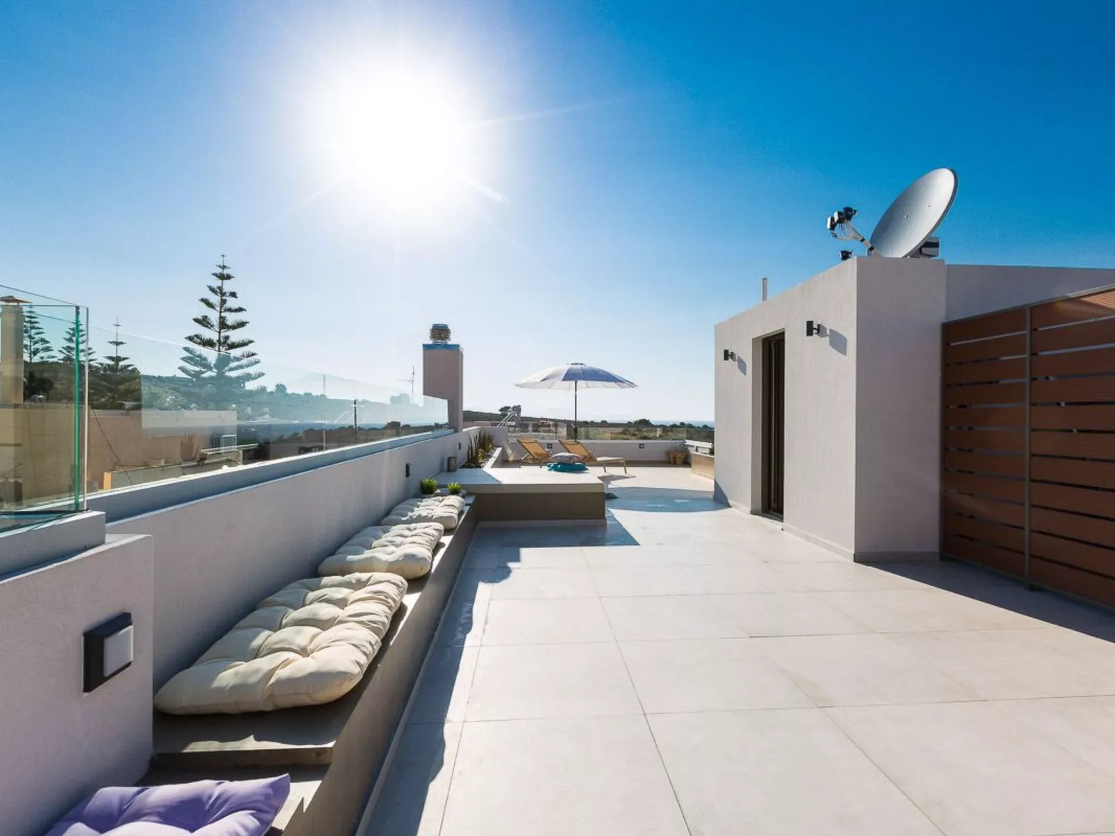 Villa Amelia I Kostenloser 8-Sitzer Mini-Van und Pool-Outside