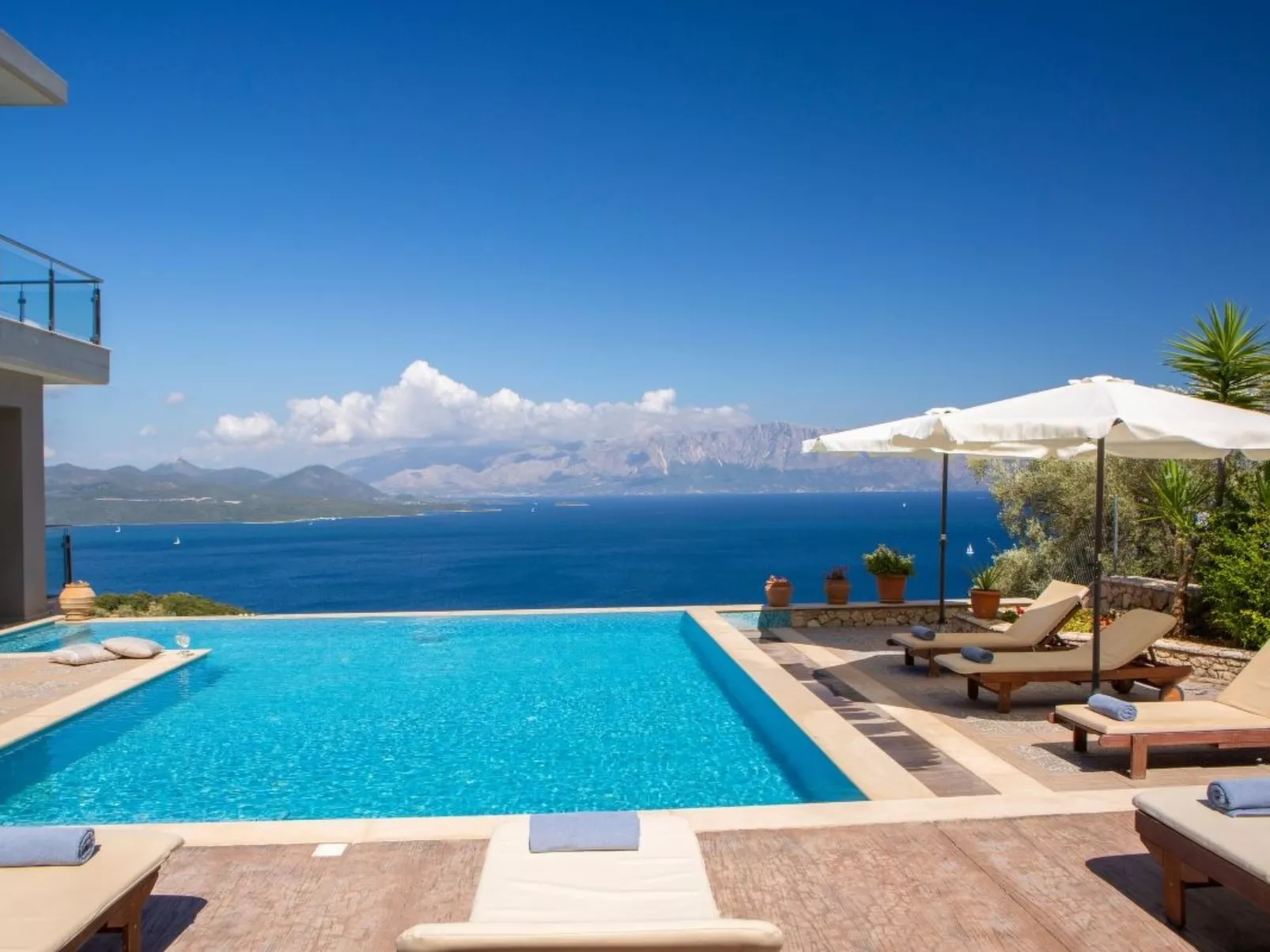 Villa Lilaea-Outside