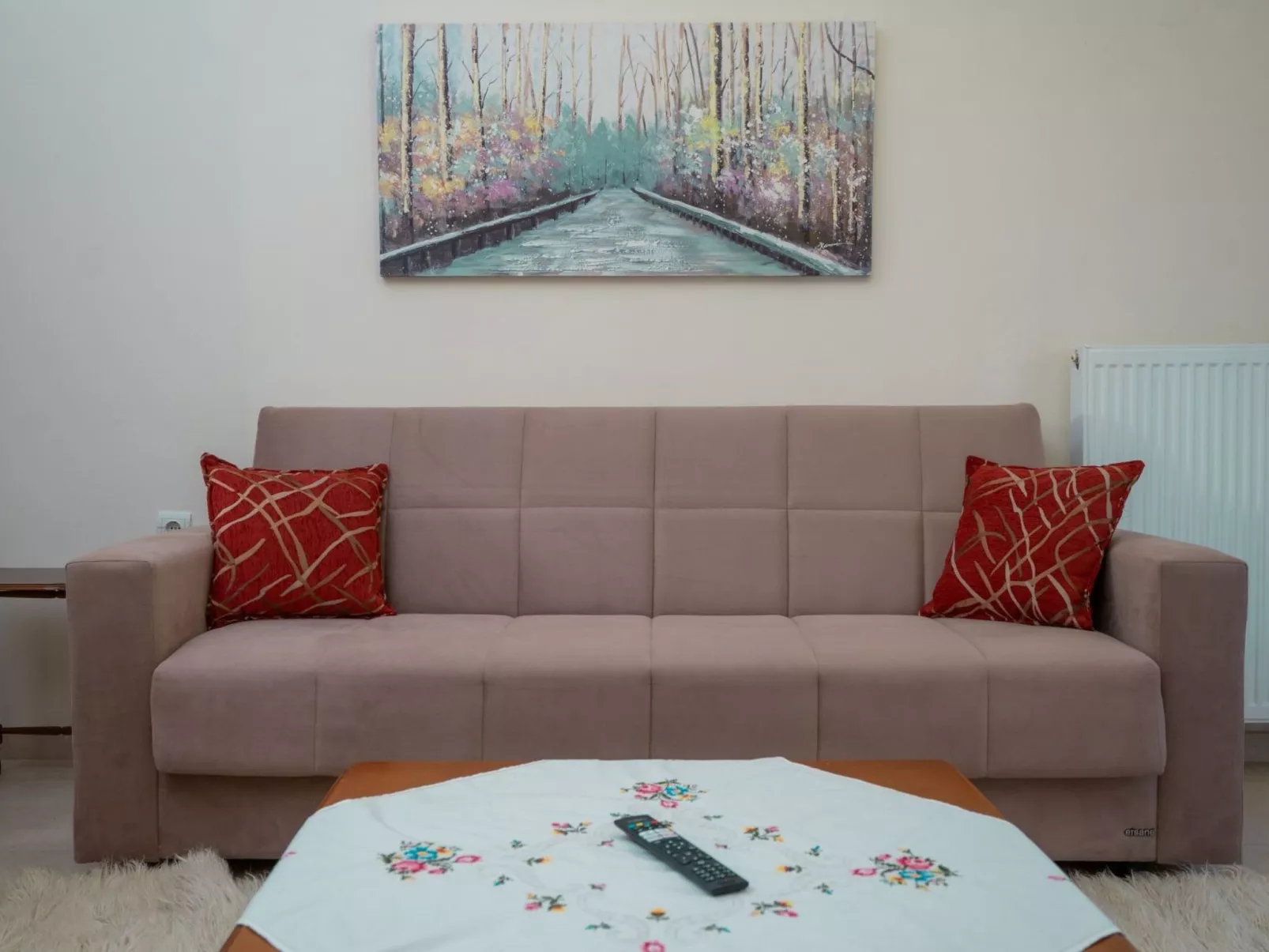 The Miller House under Meteora-Drinnen