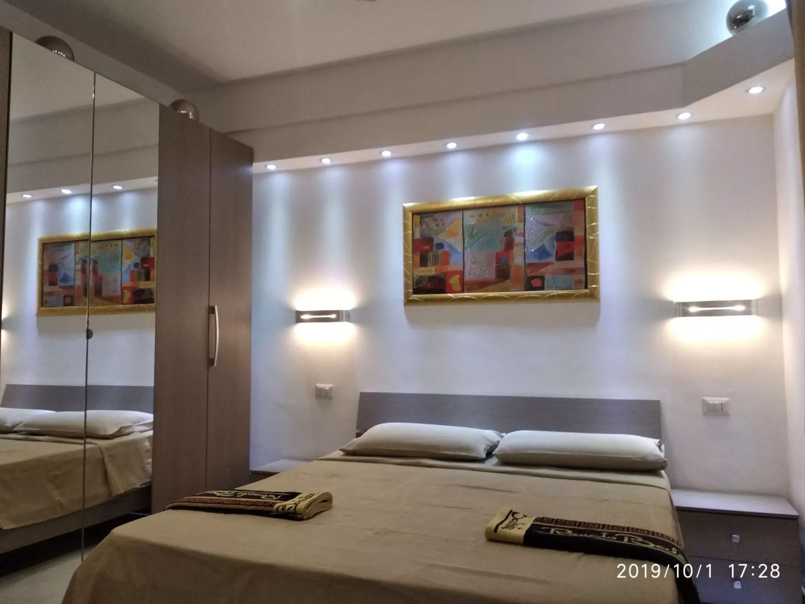 Mit Gemeinschaftspool-Drinnen