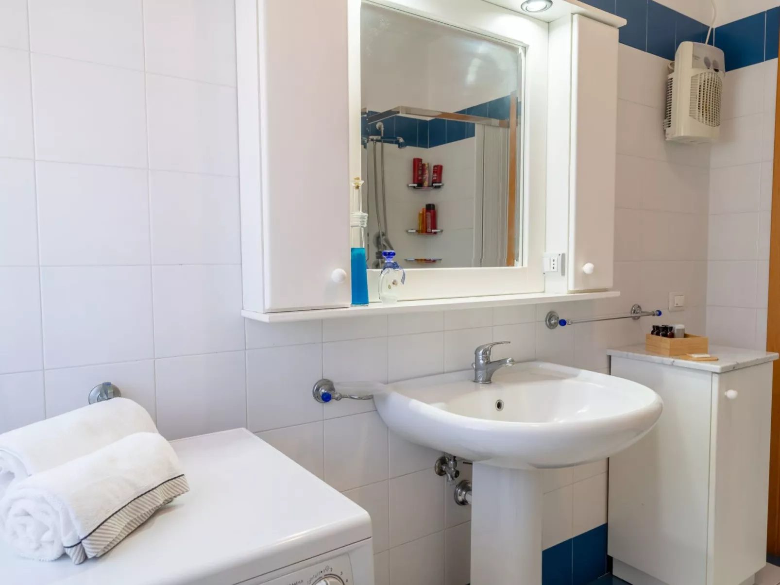 Saras Terrasse-Inside