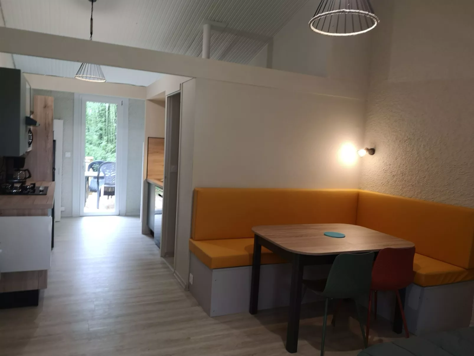 Hübsches Tiny Cottage mit Waldblick im Feriendorf-Drinnen