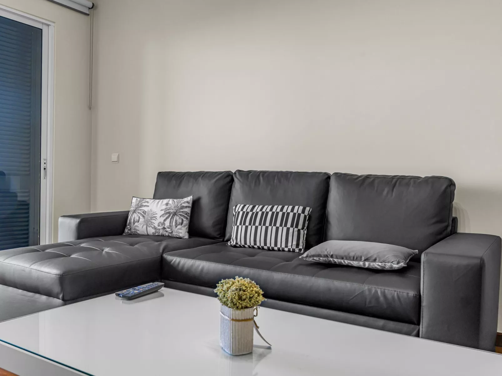 Tulipa Apartment Top-Inside