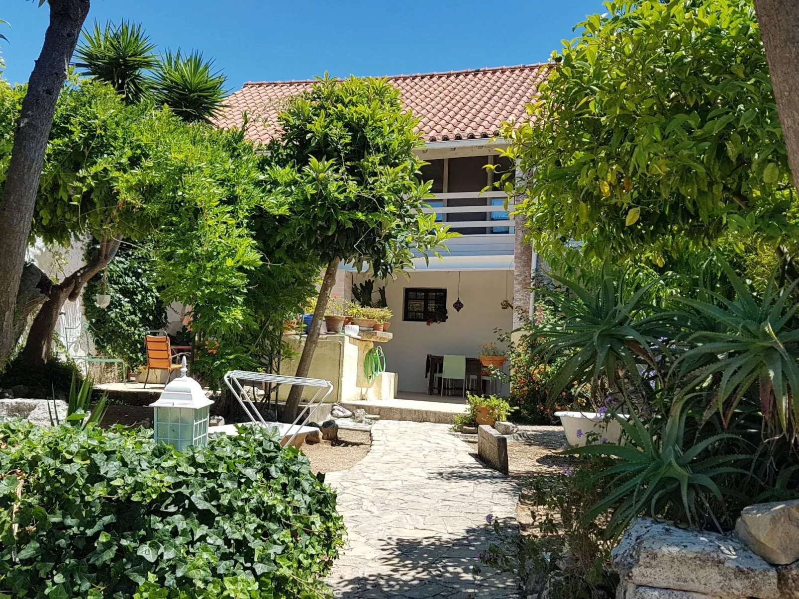 Bauernhaus aus dem XIX Jahrhundert-Dehors