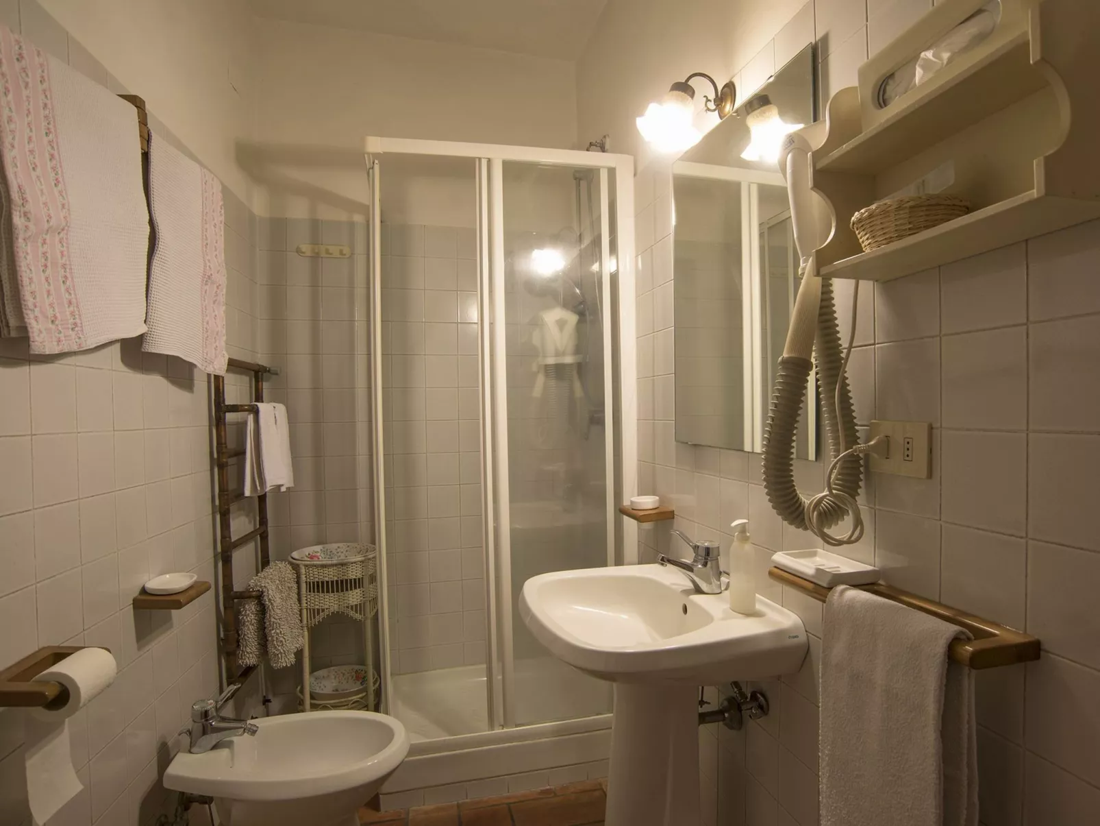 Charmante Schlossunterkunft mit Schwimmbad-Image-tags.info