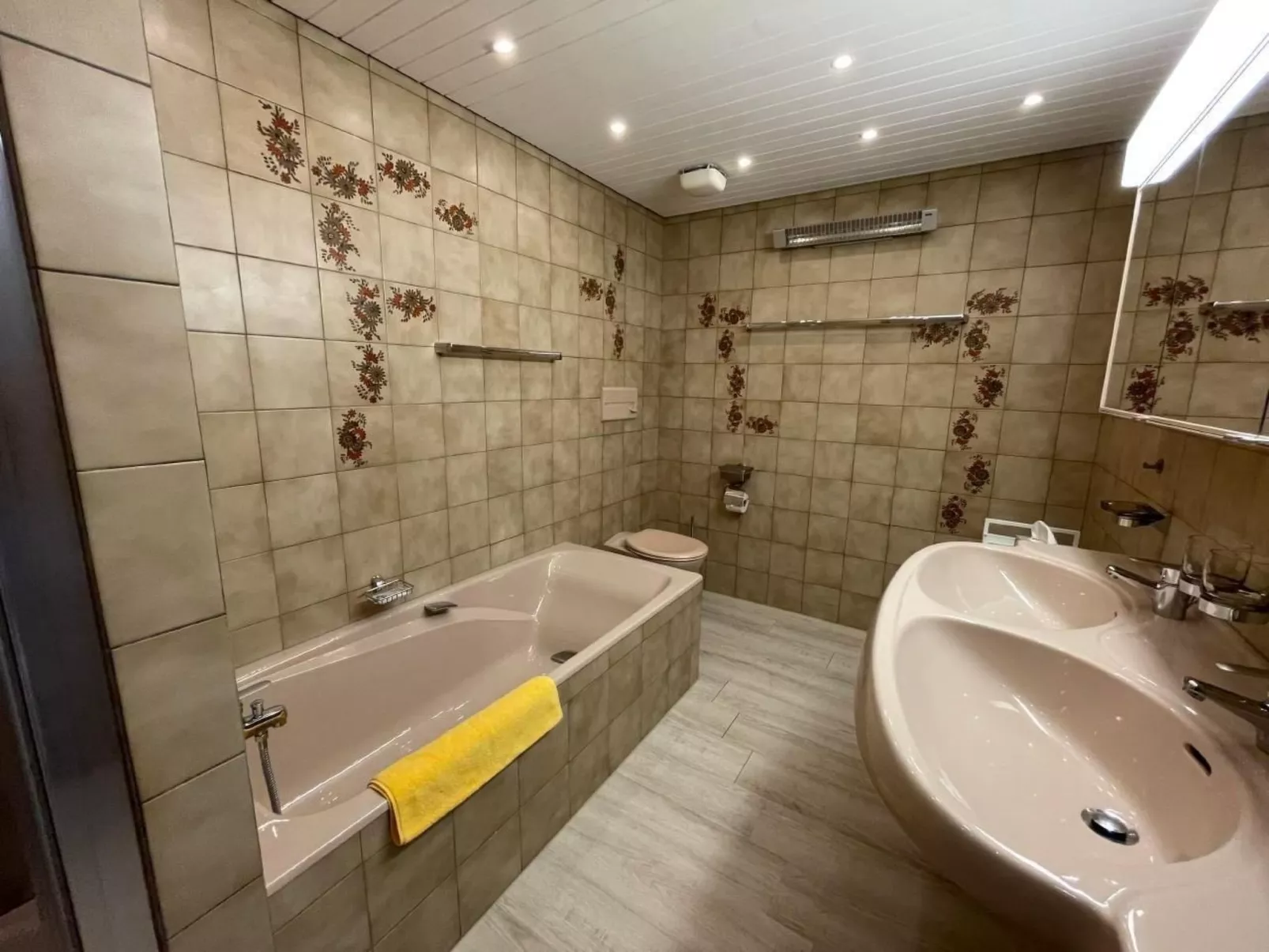 Orto degli Angioli-Inside