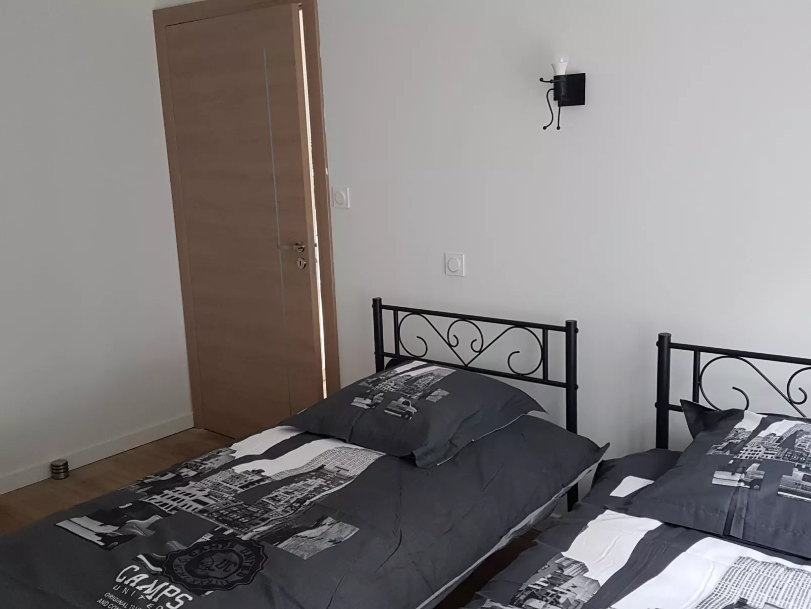 Neues Haus in Meeresnähe mit beheiztem Pool-Inside