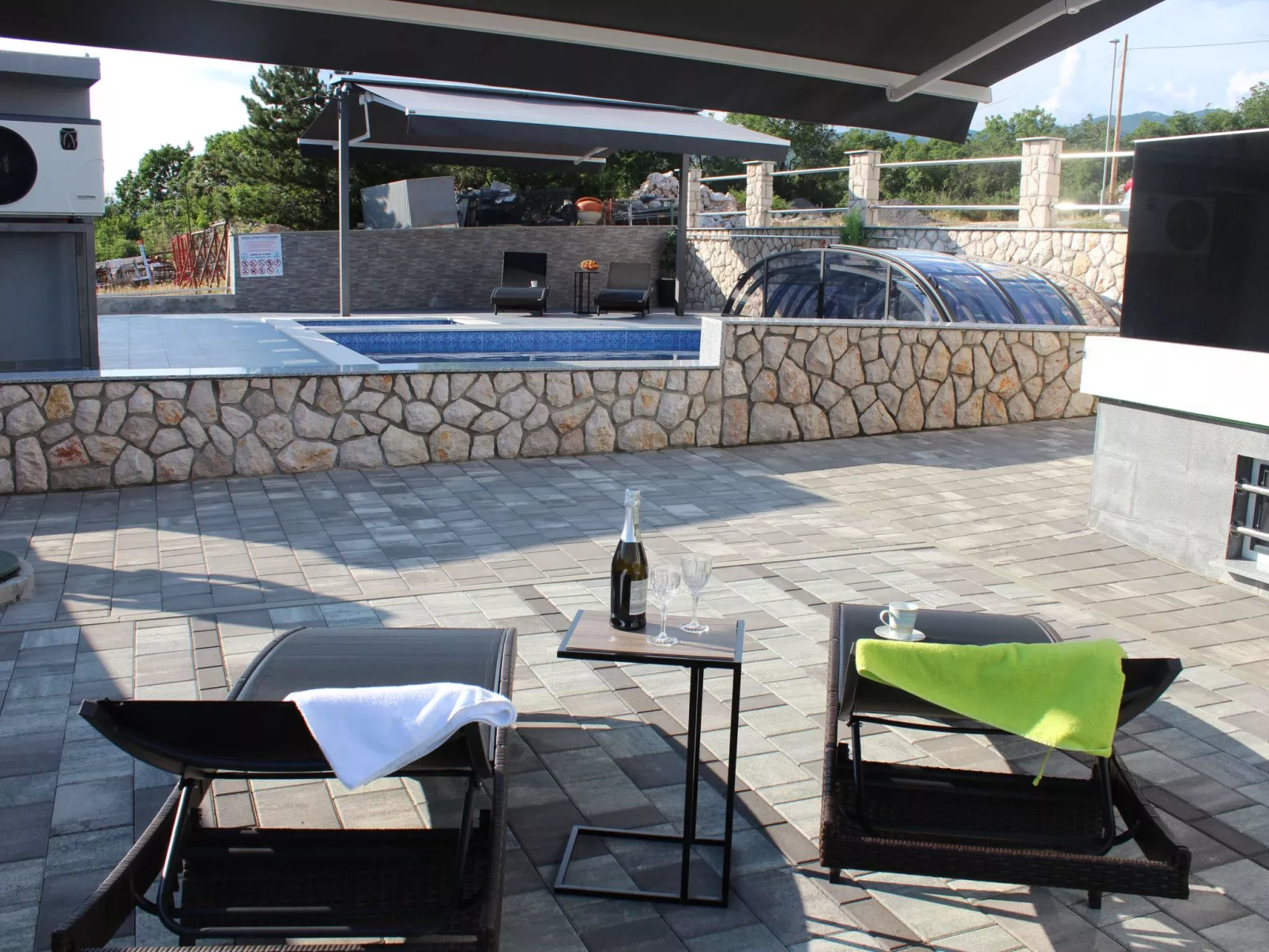 Wohnung "Buba 5" mit Terrasse-Draußen