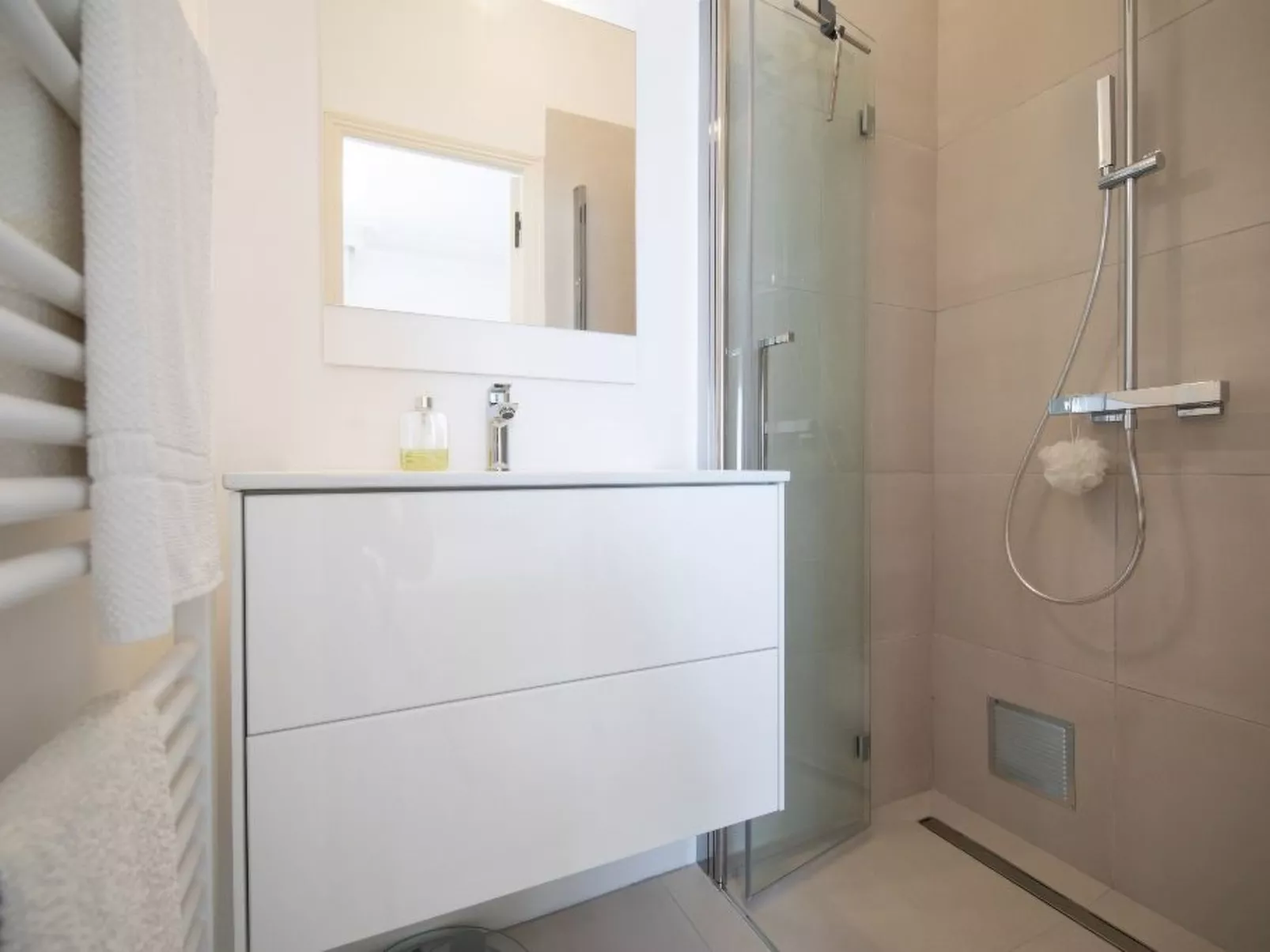 Villa 'Haute Vue', mit toller Aussicht, WiFi und AC-Inside