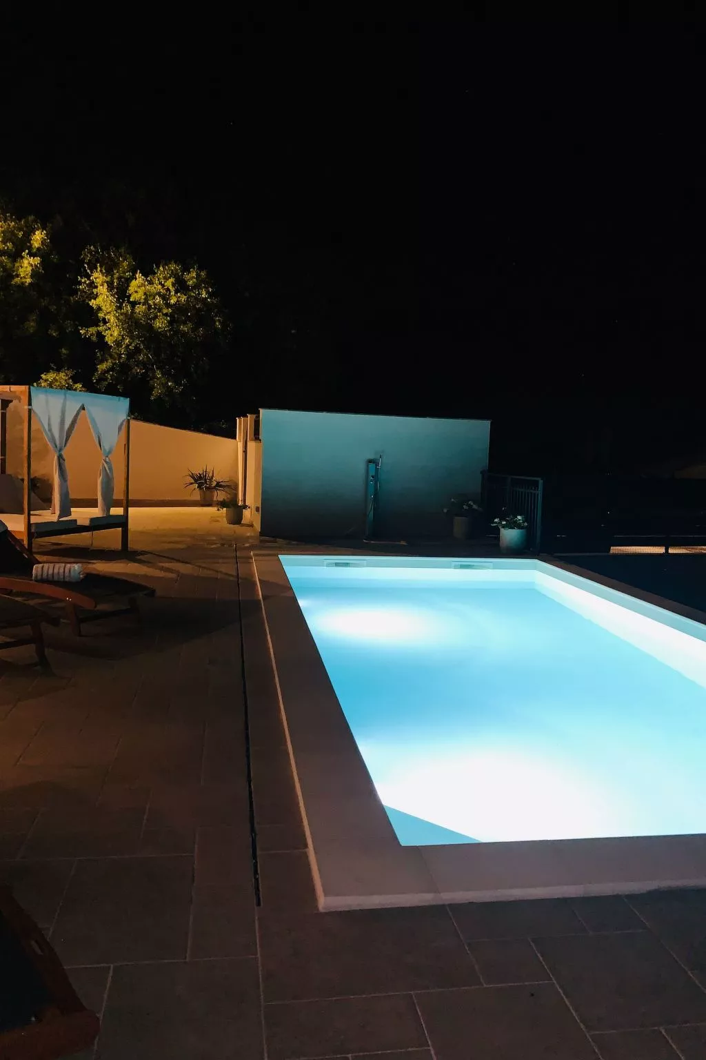 Casa di Nika - charmante Steinvilla mit beheiztem Pool-Draußen