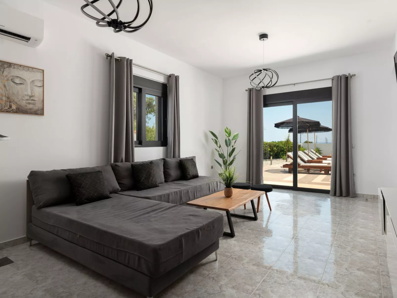 Elysianische Villa in der Nähe des Dorfes Afantou-Dedans