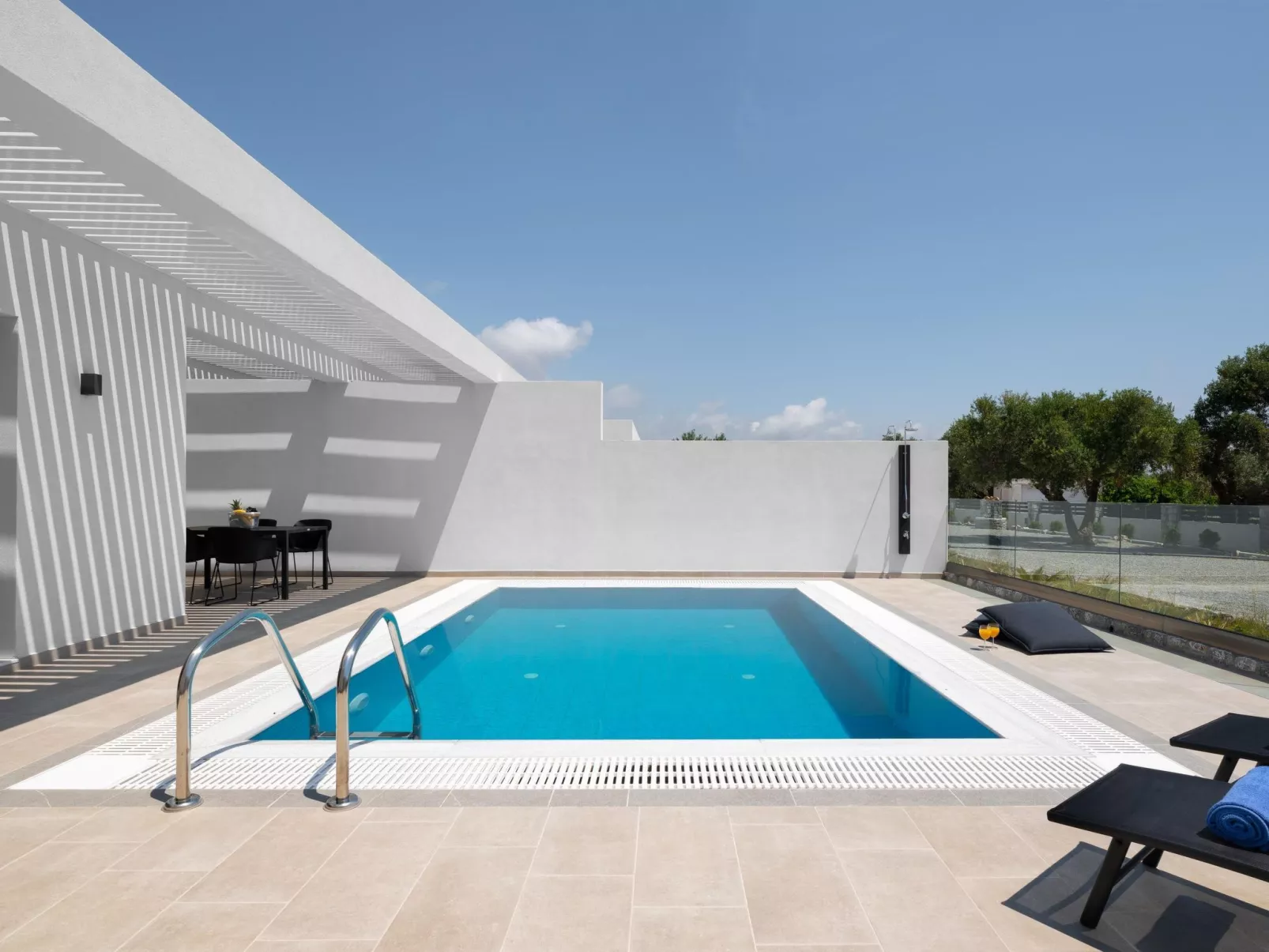 Schöne Feriensuite Eleni-Dehors