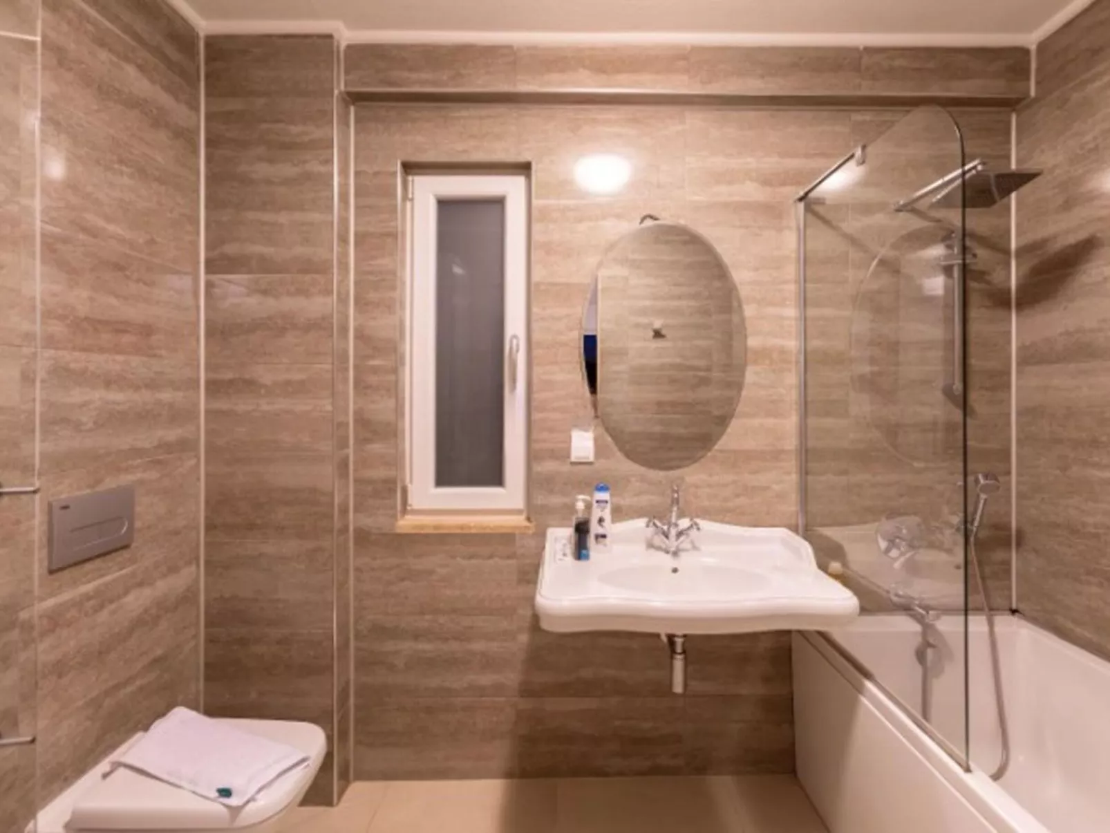 Moderne Villa mit tollem Ausblick-Dedans