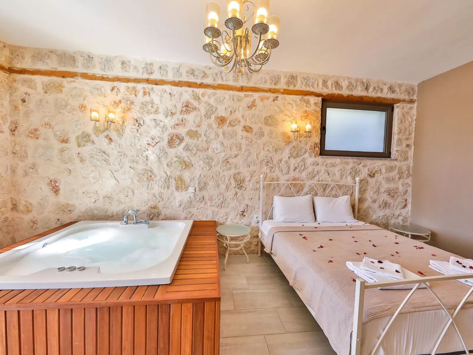 Natursteinhaus mit Pool in Kalkan Islamlar-Inside