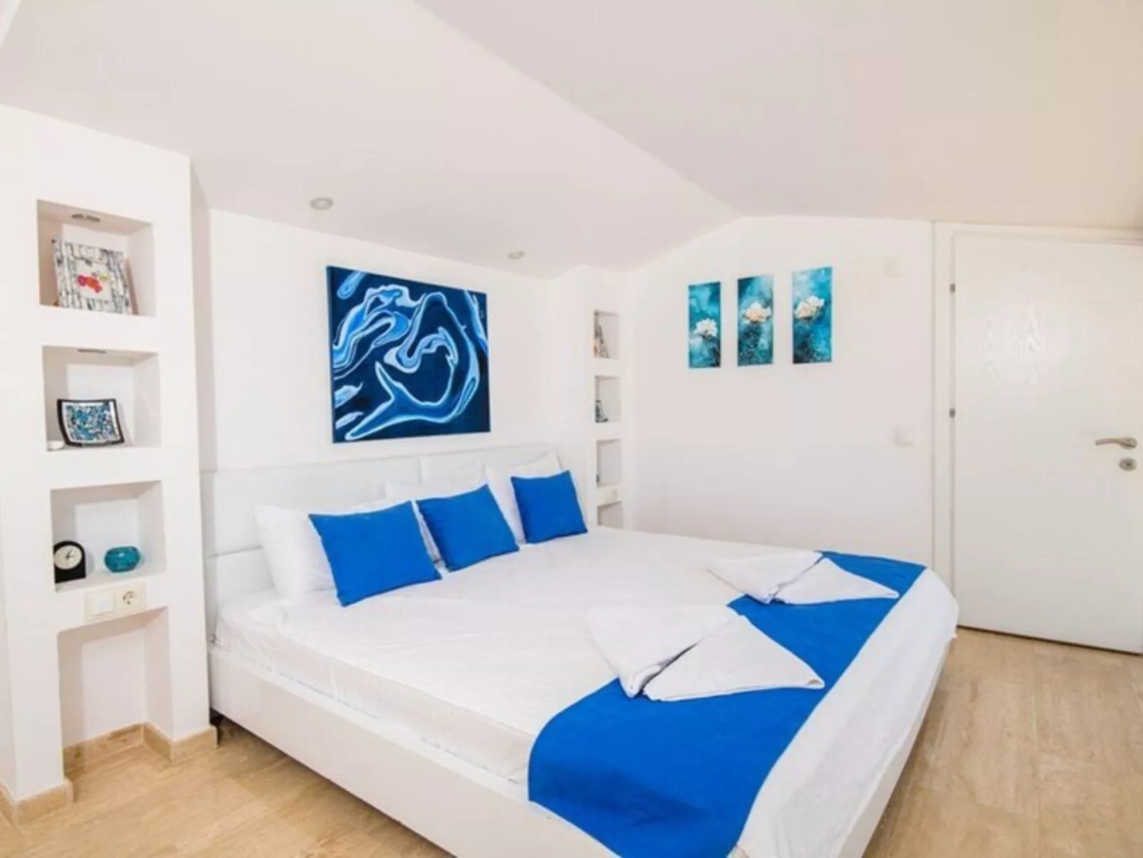 6 Personen nähe Strand-Image-tags.info