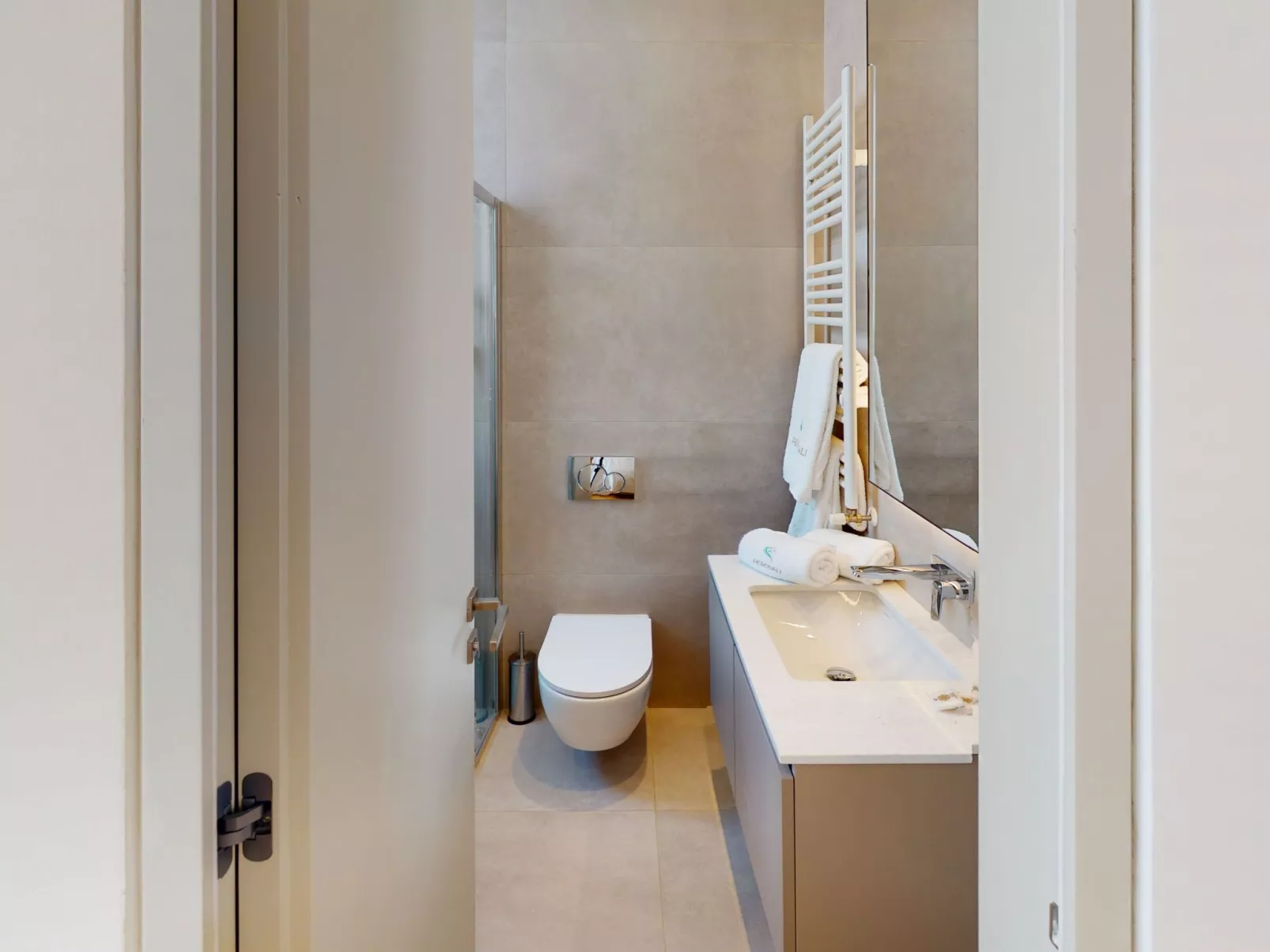 Periyiali Resort - Seitlicher Meerblick Terpsichori - 18-Drinnen