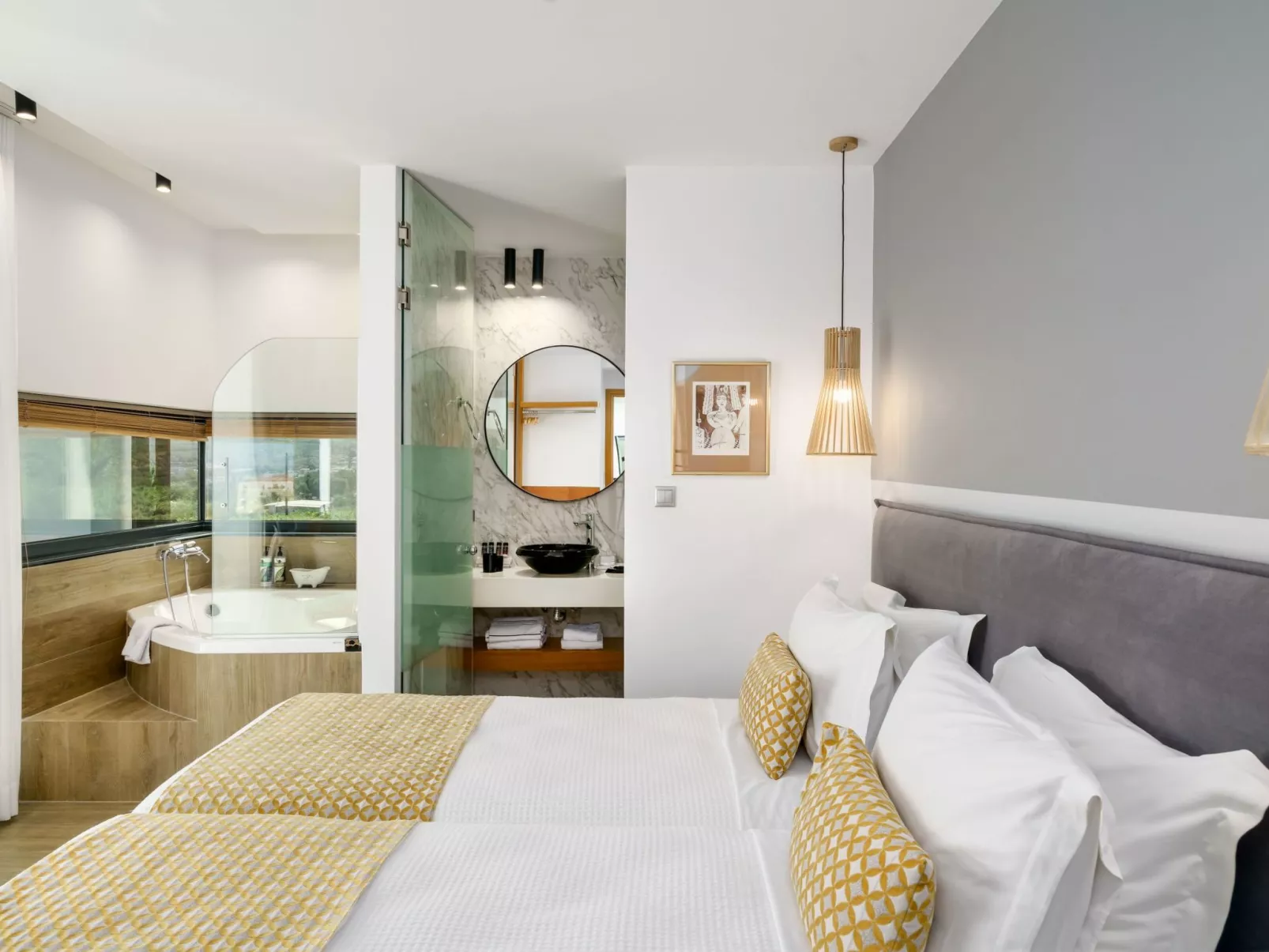 Lux-Villa mit Innen- und Außenpool, BBQ und Fitnessraum-Inside