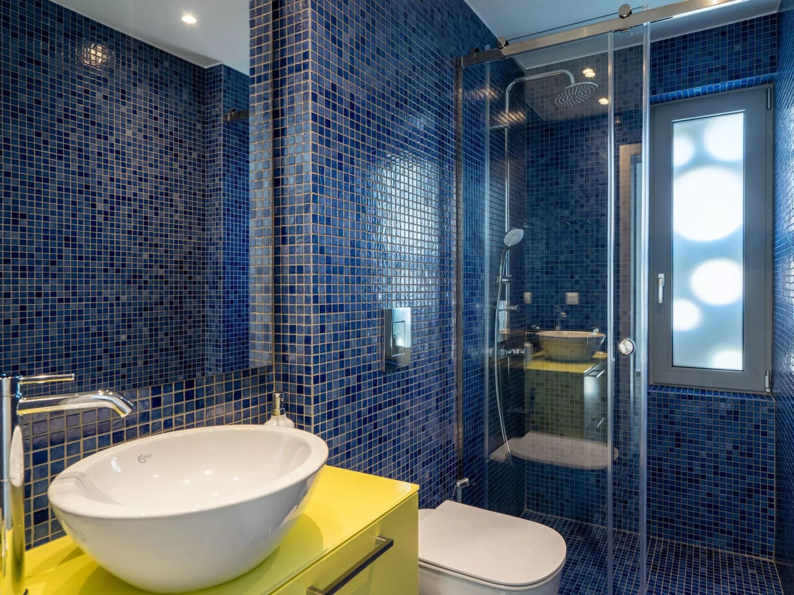 Dias Blaue Villa-Image-tags.info