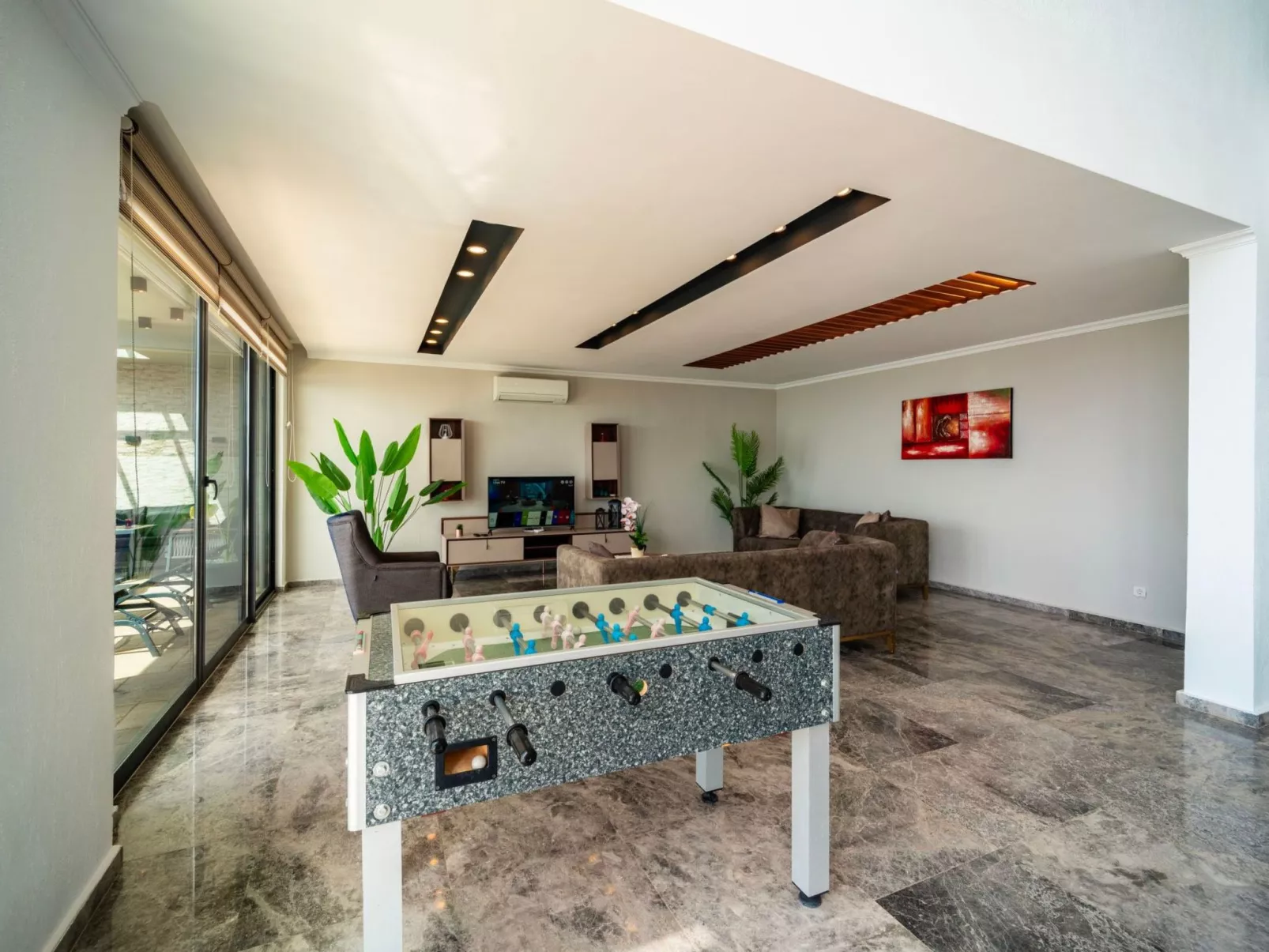 Moderne Luxusvilla mit Meerblick-Image-tags.info