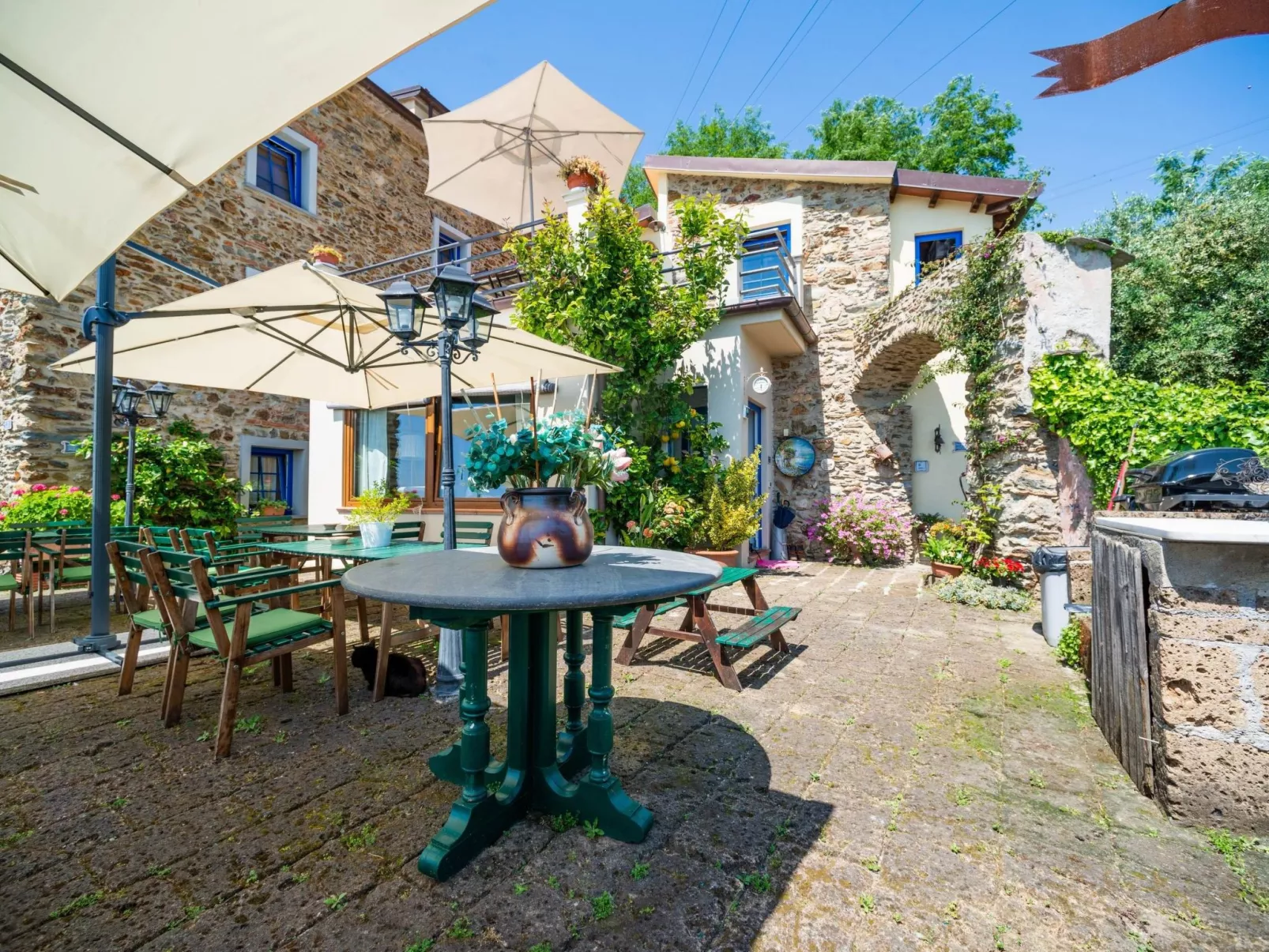 Wohnung 'Settimo Cielo9' mit Schwimmbad-Outside