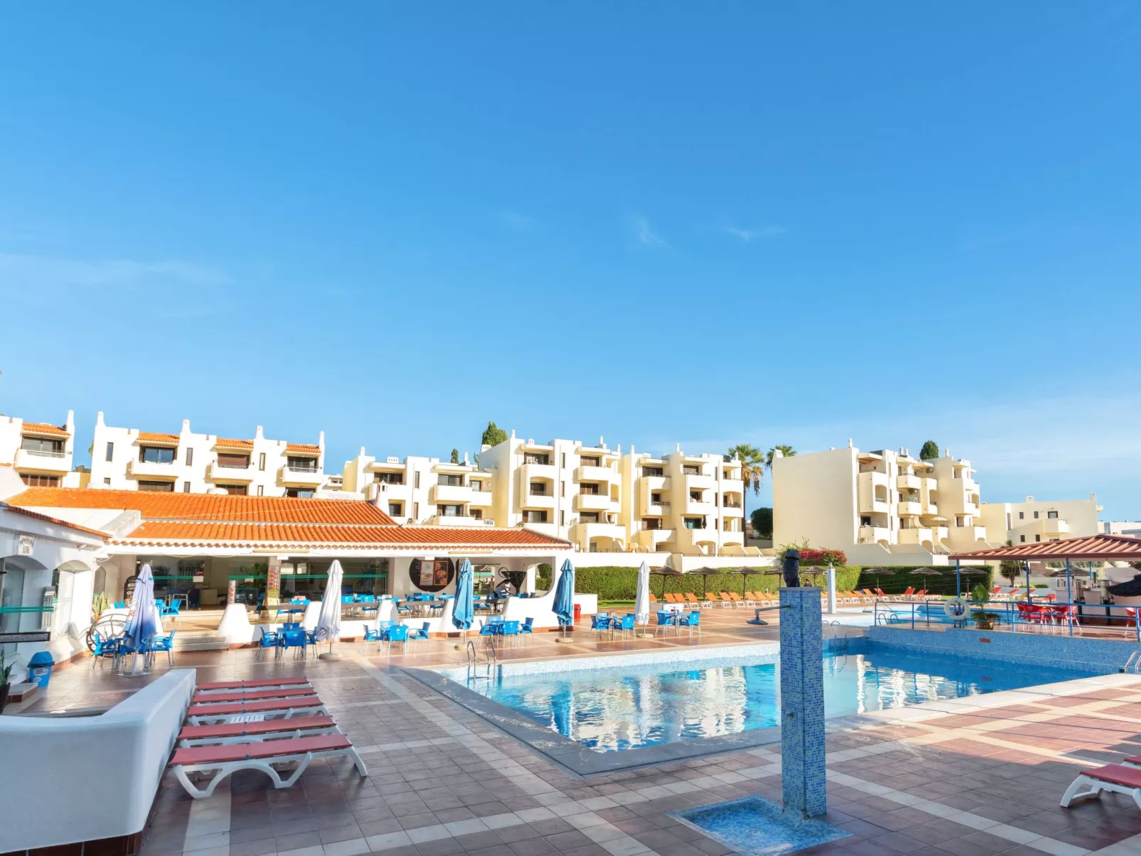 Studio-Apartment "Jardim" mit Gemeinschaftspool-Dehors