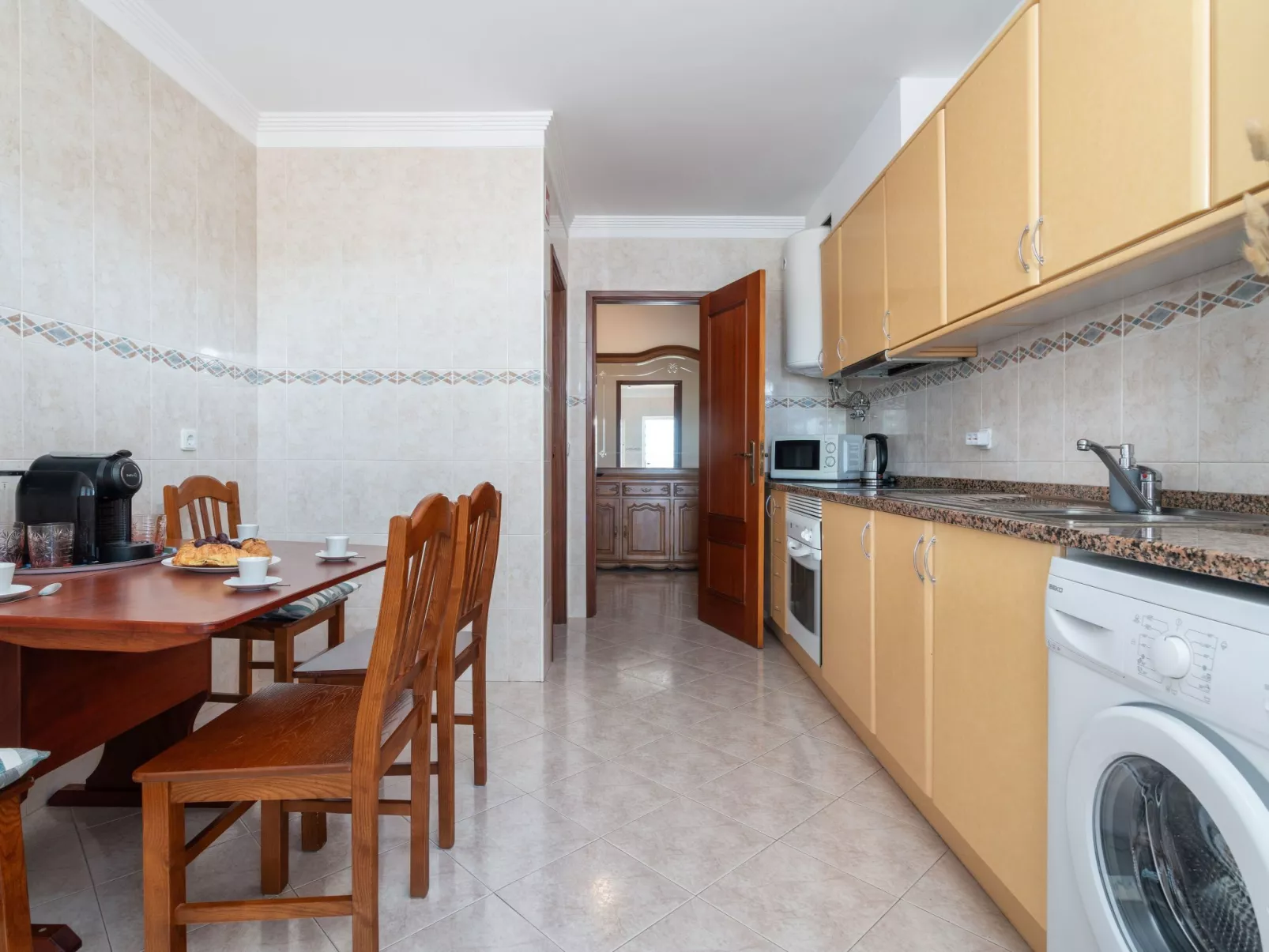 Wohnung "Timur" mit Gemeinschaftspool-Dedans