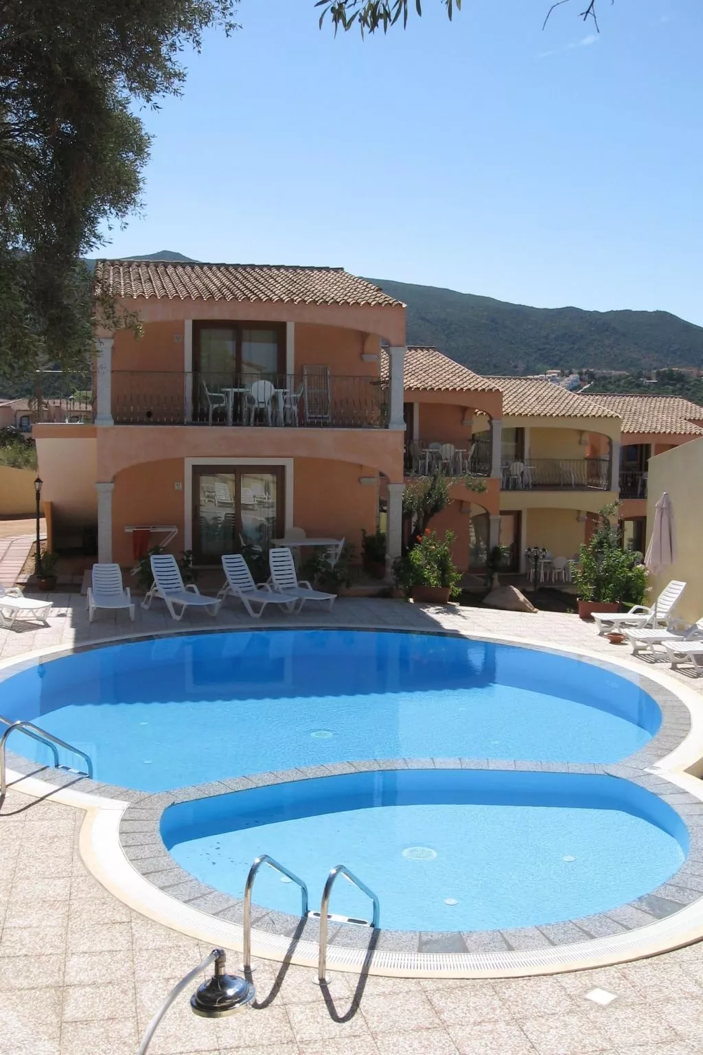 Badus in Badesi-Outside