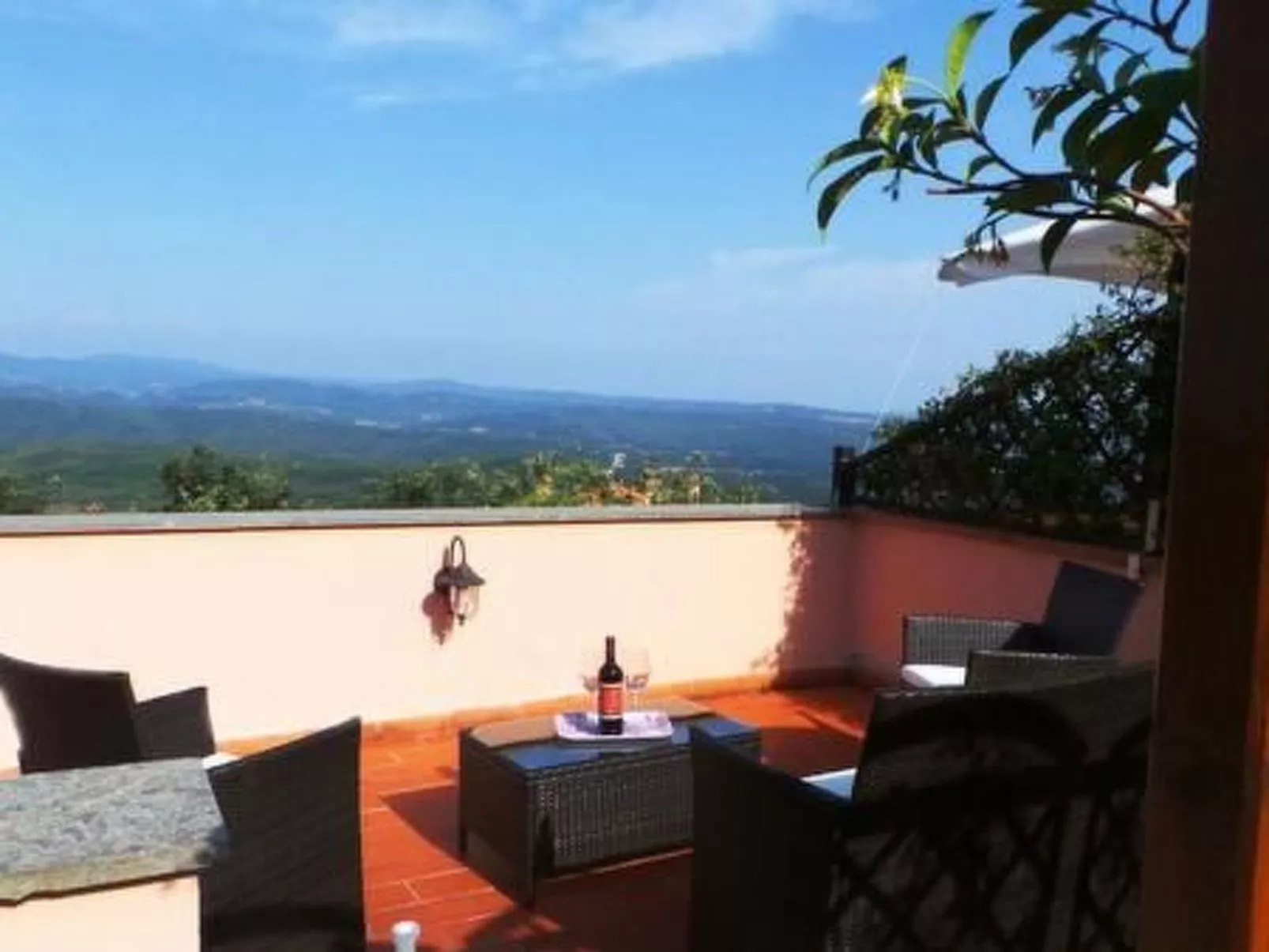 'Horizons' mit Schwimmbad-Image-tags.info