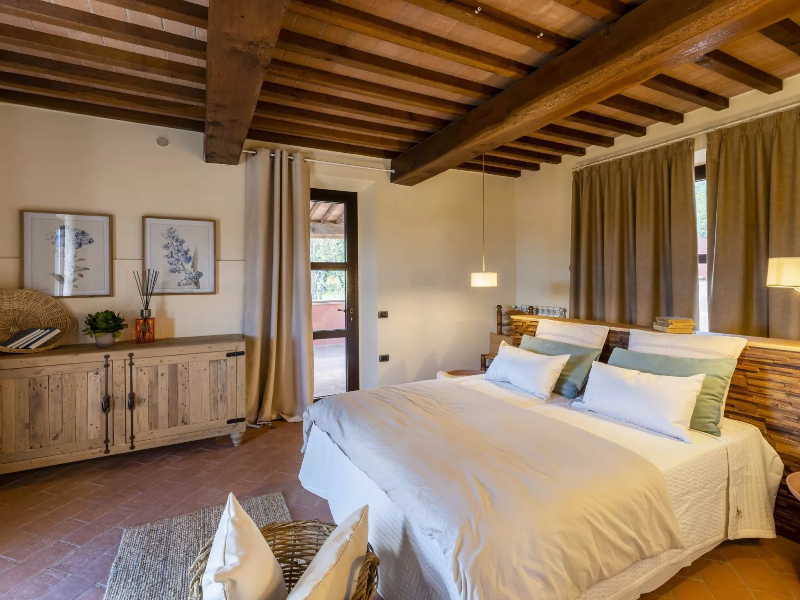 Ferienvilla 'Riparossa' mit eigenem Pool-Dedans