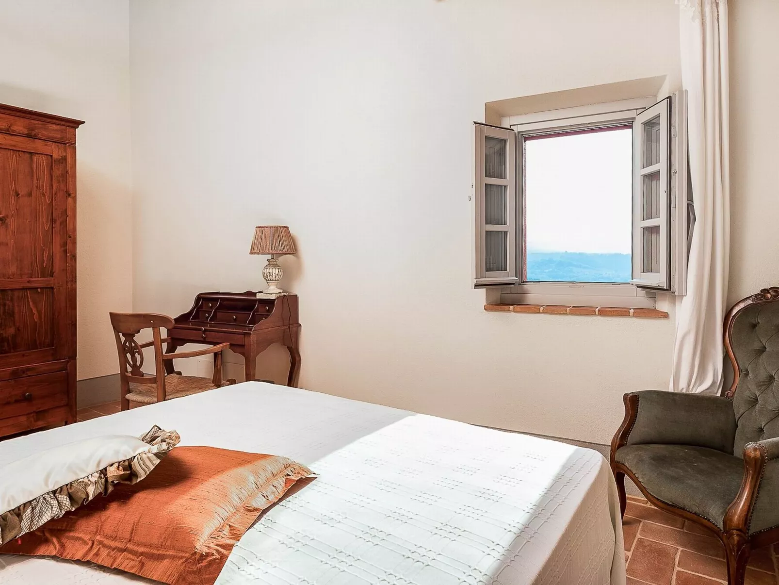 'Cypress T4 rota'-Inside