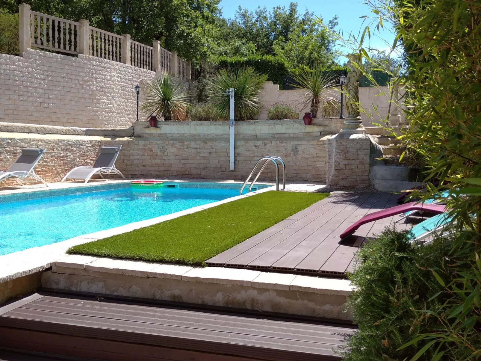 "Villa Sculpture" mit Terrasse-Outside